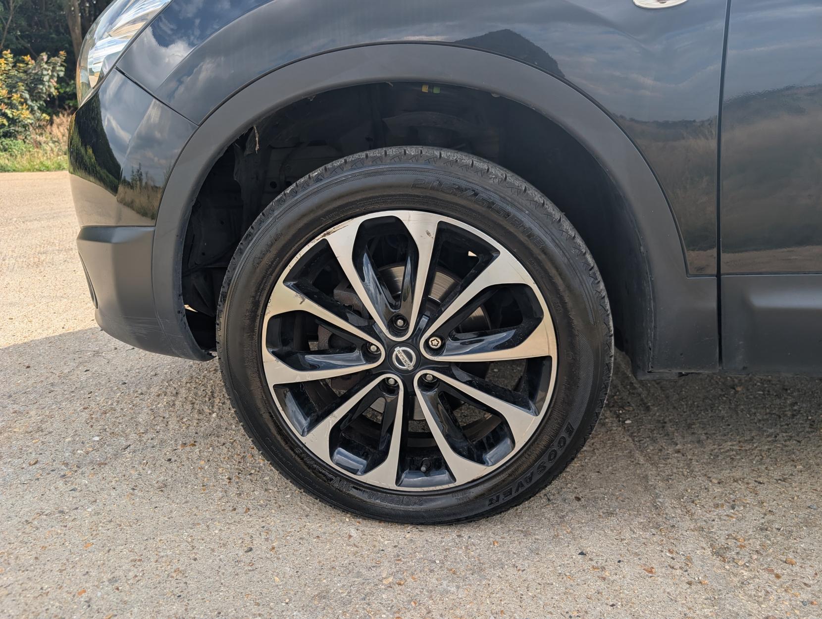 Nissan Qashqai 1.6 360 SUV 5dr Petrol Manual 2WD Euro 5 (117 ps)