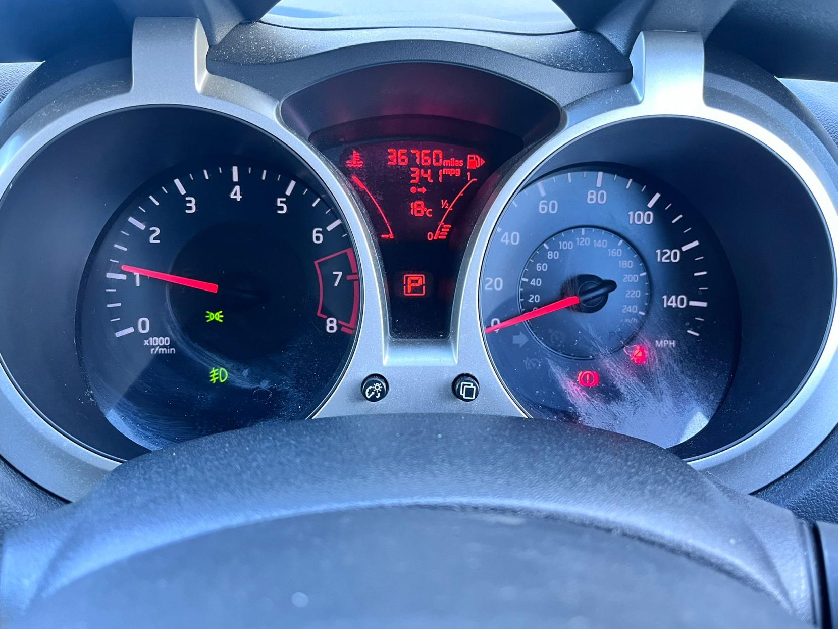 Nissan Juke 1.6 n-tec SUV 5dr Petrol CVT Euro 5 (117 ps)