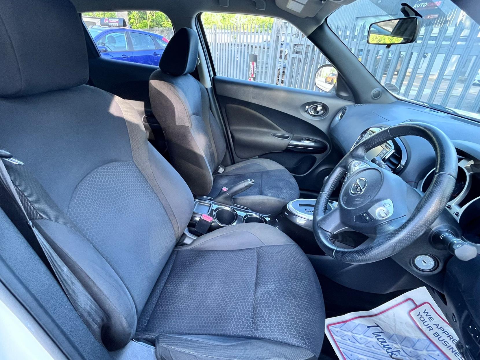 Nissan Juke 1.6 n-tec SUV 5dr Petrol CVT Euro 5 (117 ps)