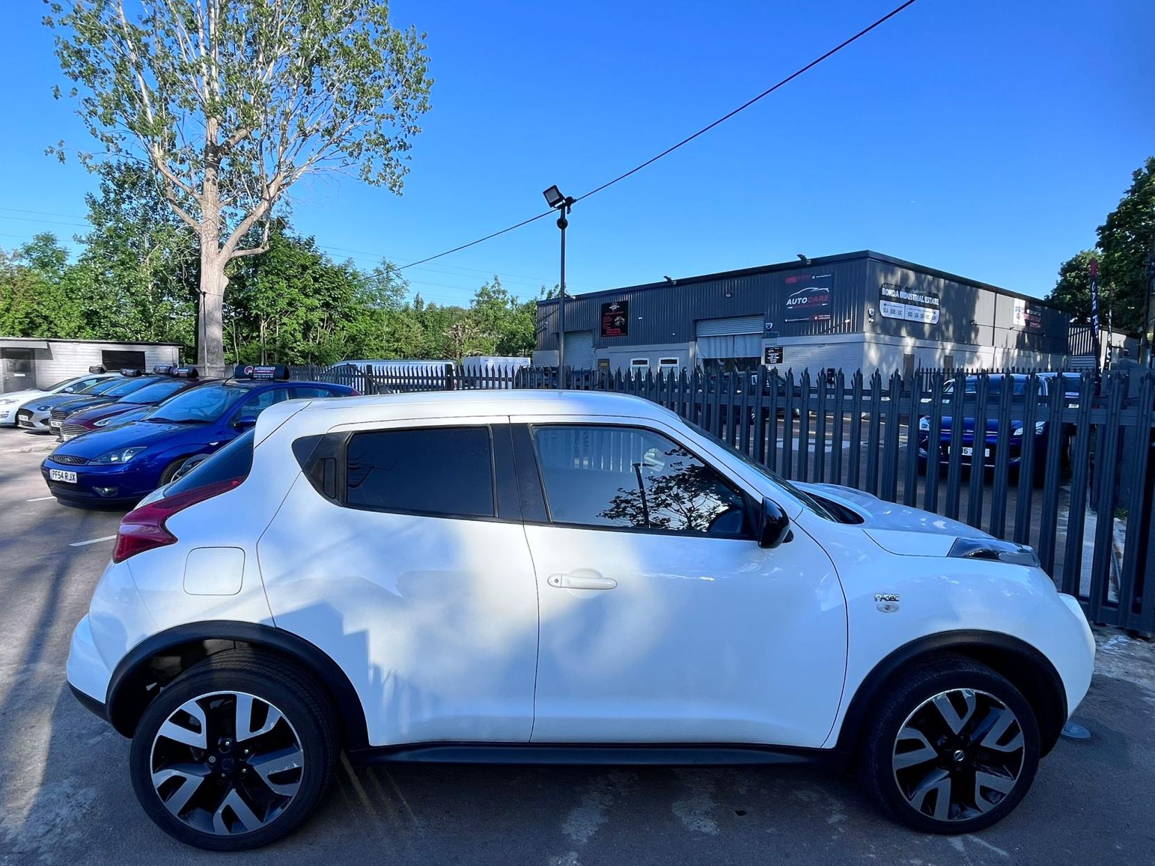 Nissan Juke 1.6 n-tec SUV 5dr Petrol CVT Euro 5 (117 ps)