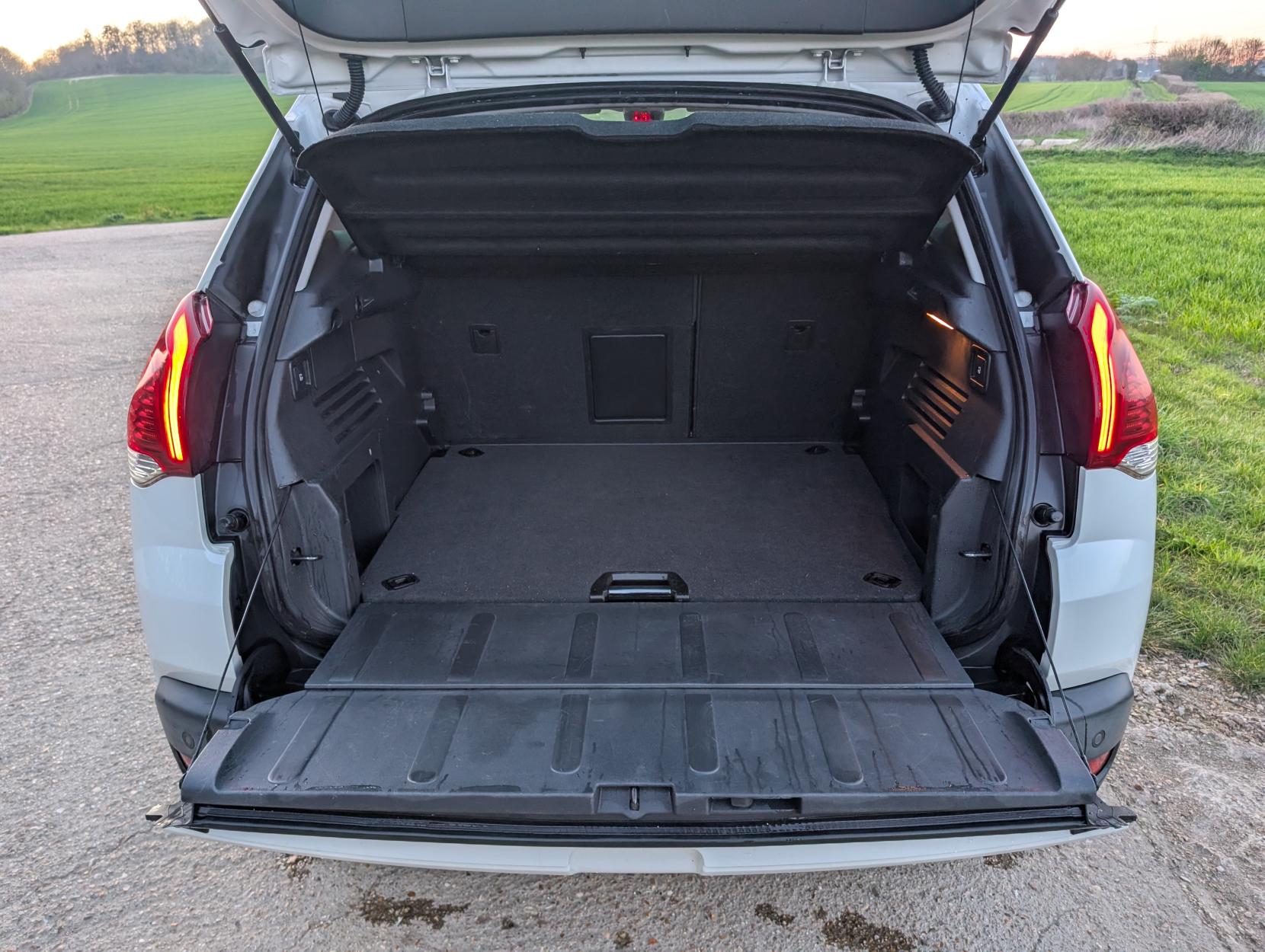 Peugeot 3008 1.6 HDi Active SUV 5dr Diesel Manual Euro 5 (115 ps)