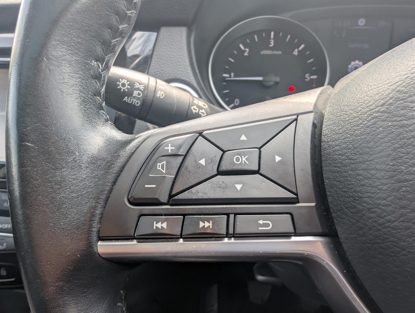 Nissan Qashqai 1.5 dCi Tekna SUV 5dr Diesel Manual Euro 6 (s/s) (110 ps)