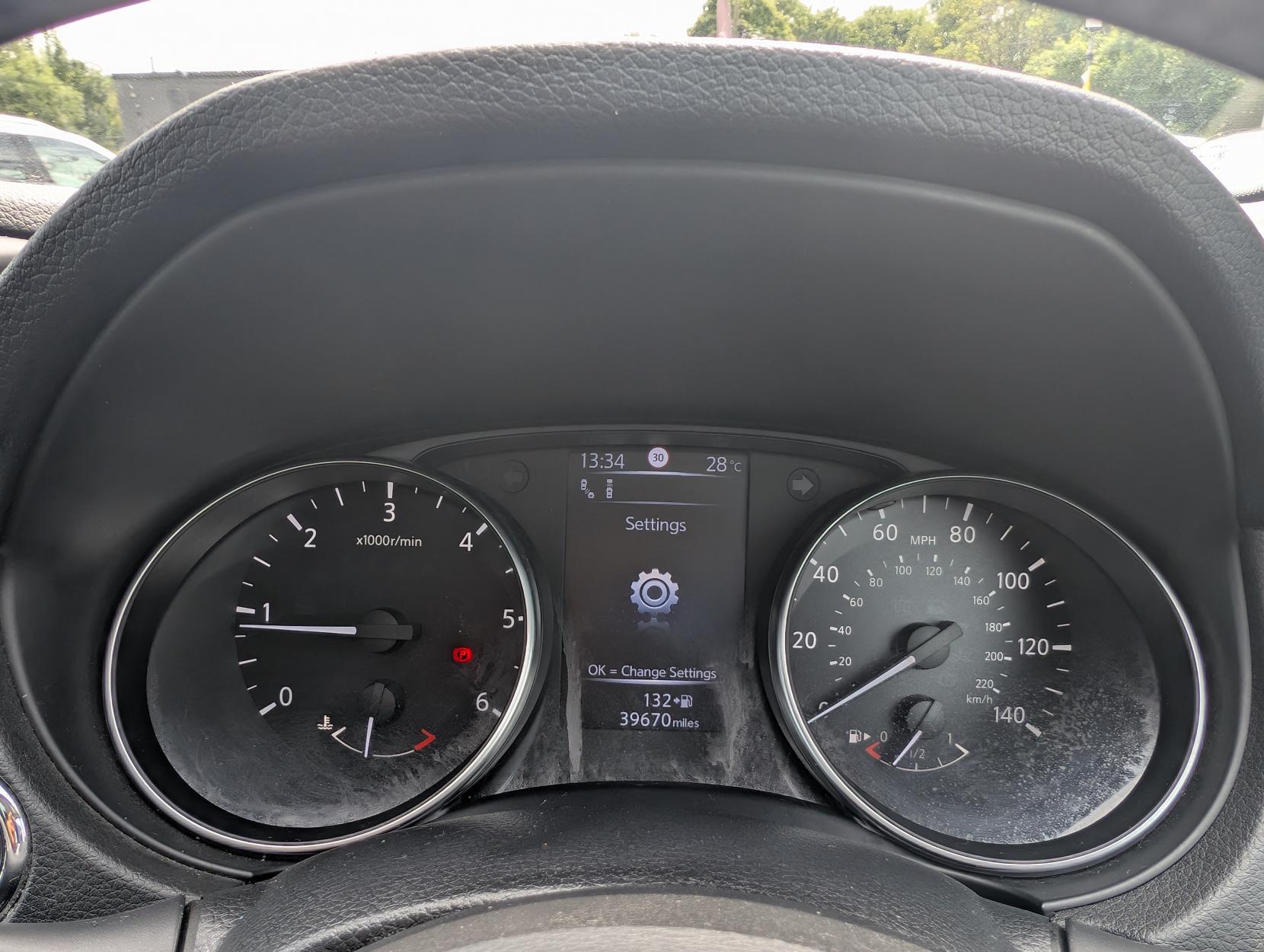 Nissan Qashqai 1.5 dCi Tekna SUV 5dr Diesel Manual Euro 6 (s/s) (110 ps)