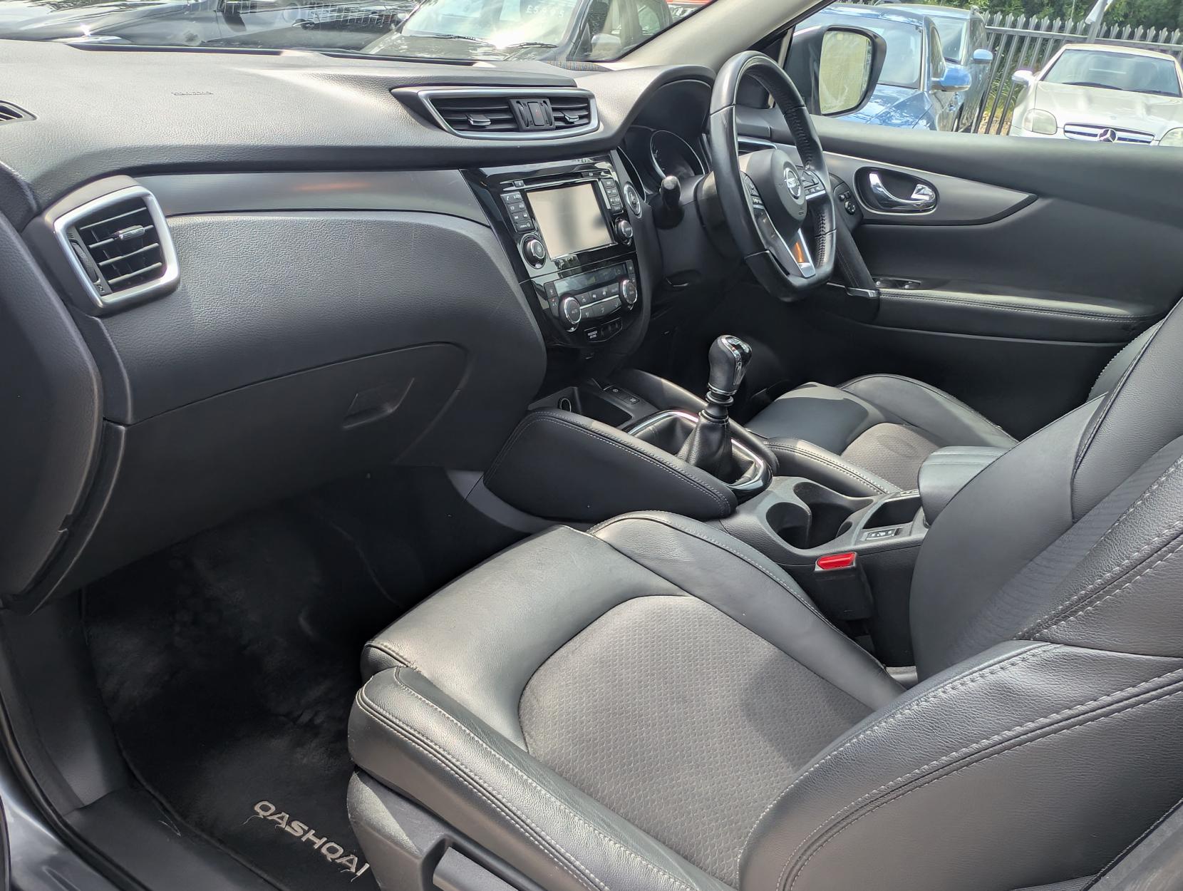 Nissan Qashqai 1.5 dCi Tekna SUV 5dr Diesel Manual Euro 6 (s/s) (110 ps)