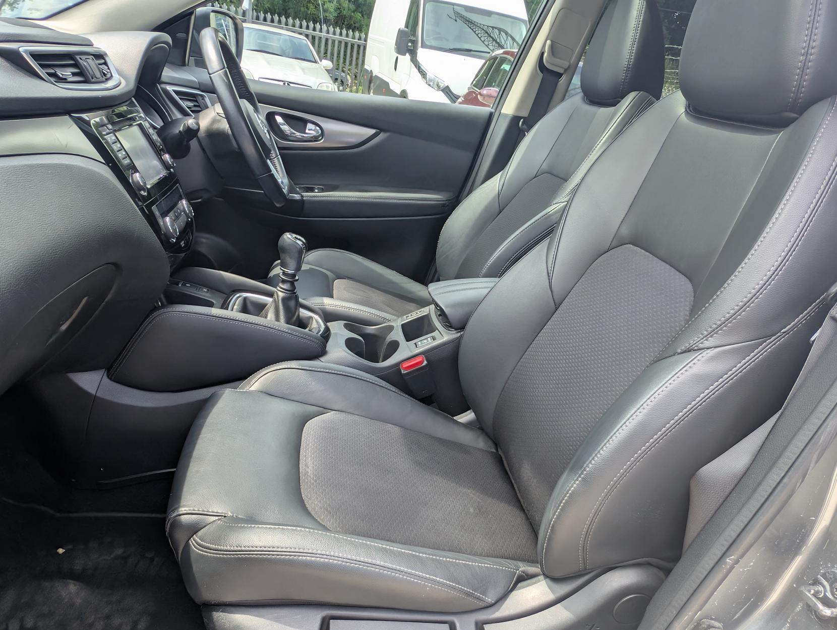 Nissan Qashqai 1.5 dCi Tekna SUV 5dr Diesel Manual Euro 6 (s/s) (110 ps)