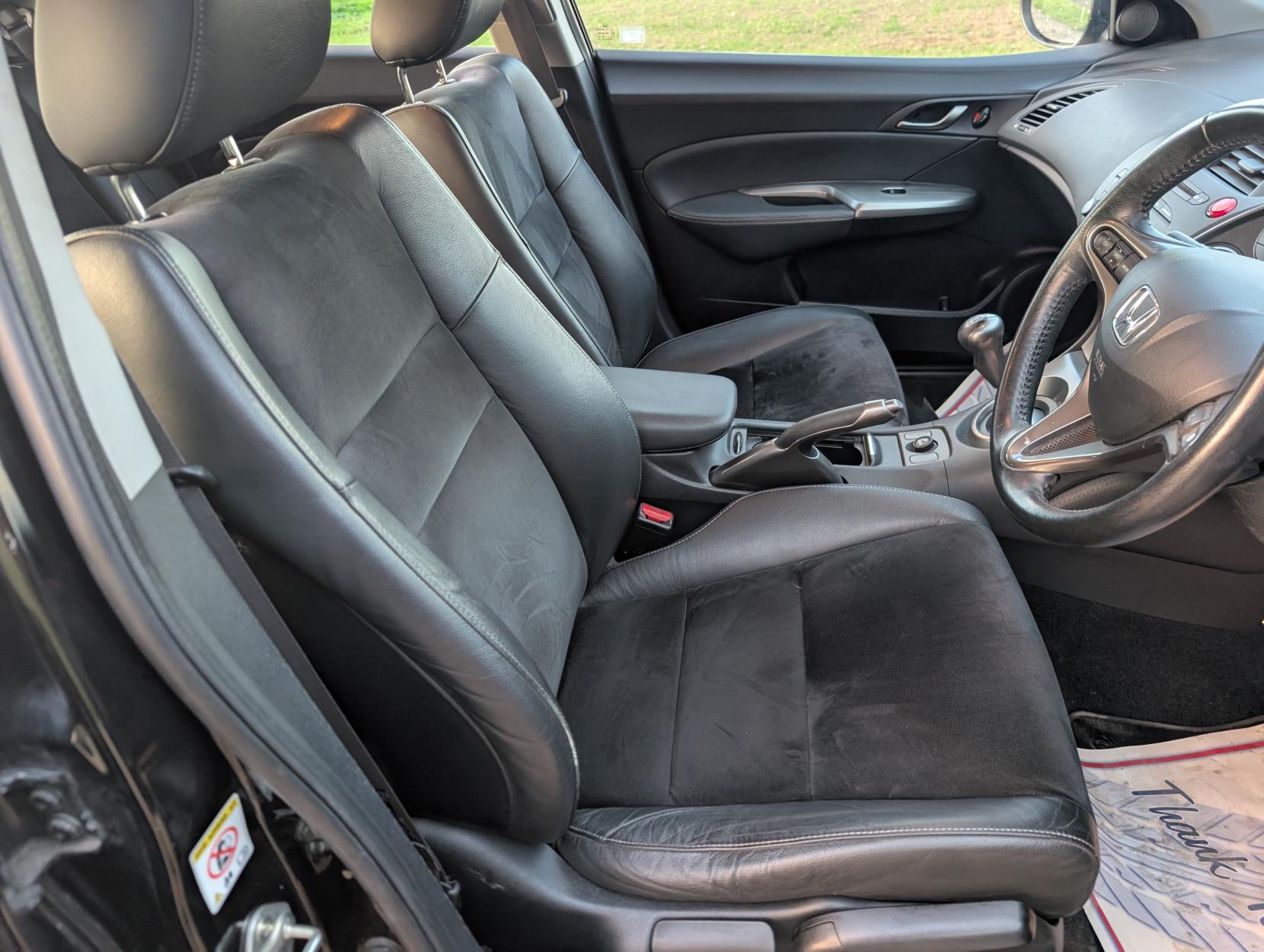 Honda Civic 1.8 i-VTEC Si Hatchback 5dr Petrol Manual (155 g/km, 138 bhp)