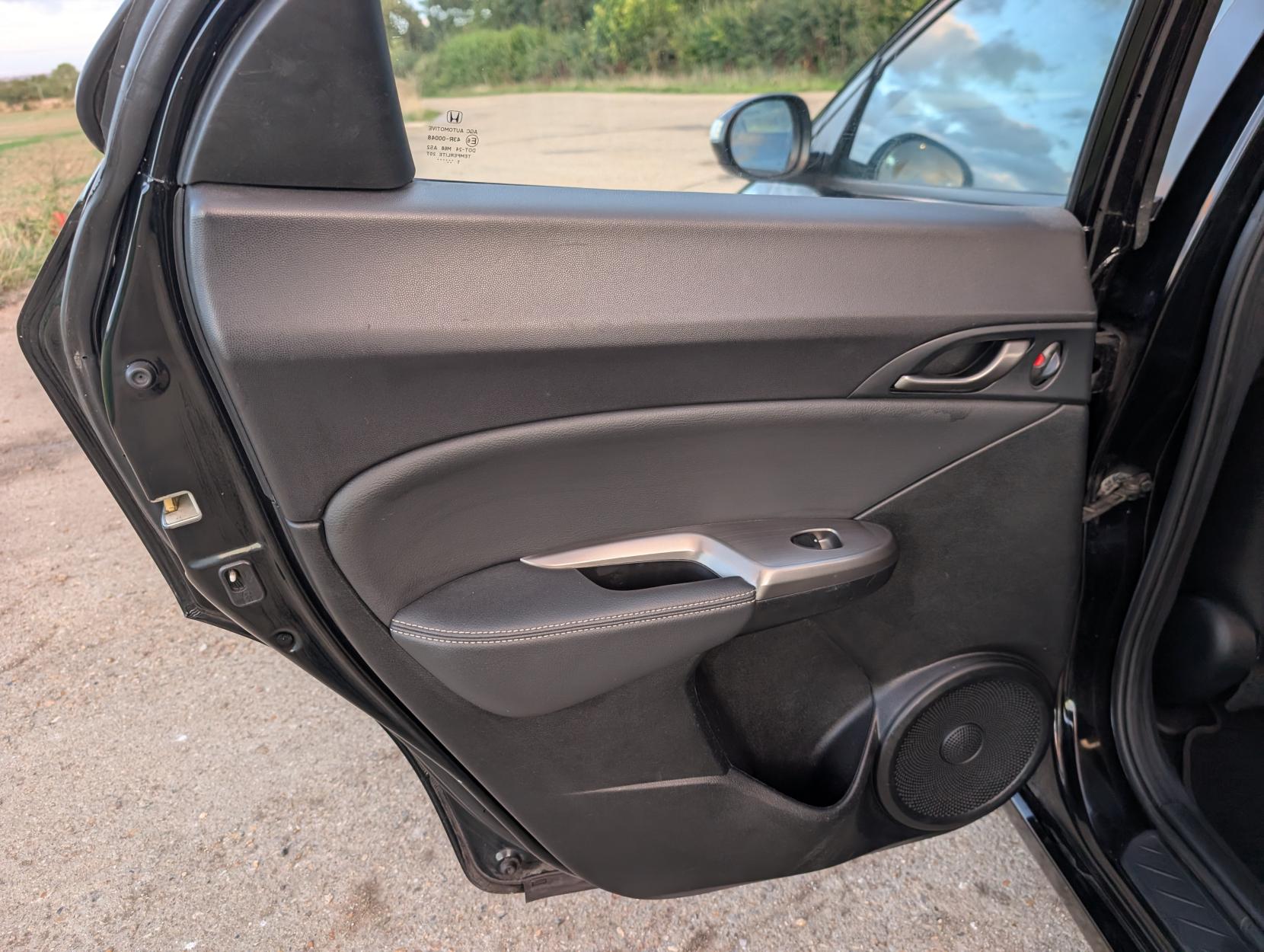 Honda Civic 1.8 i-VTEC Si Hatchback 5dr Petrol Manual (155 g/km, 138 bhp)
