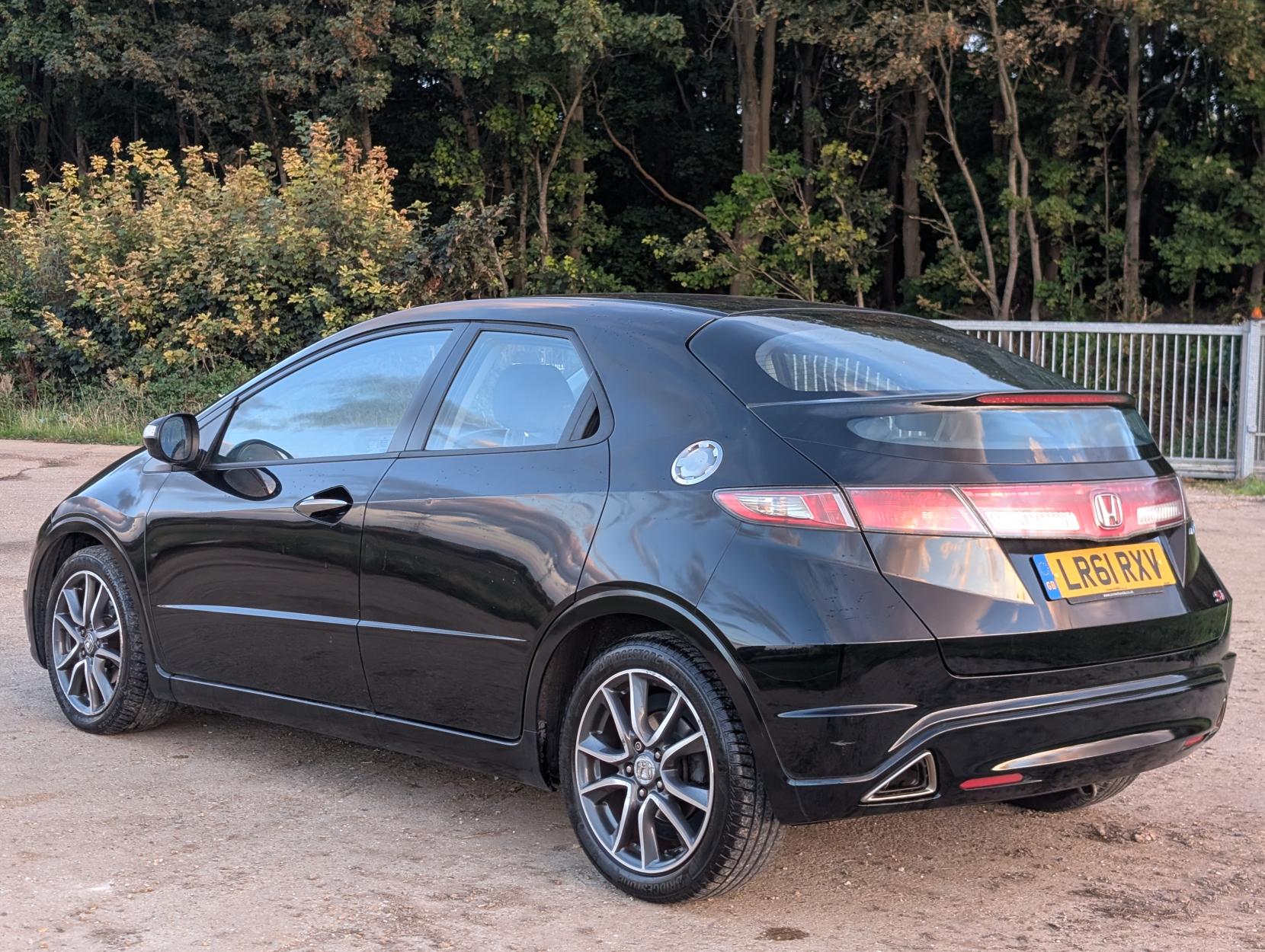 Honda Civic 1.8 i-VTEC Si Hatchback 5dr Petrol Manual (155 g/km, 138 bhp)