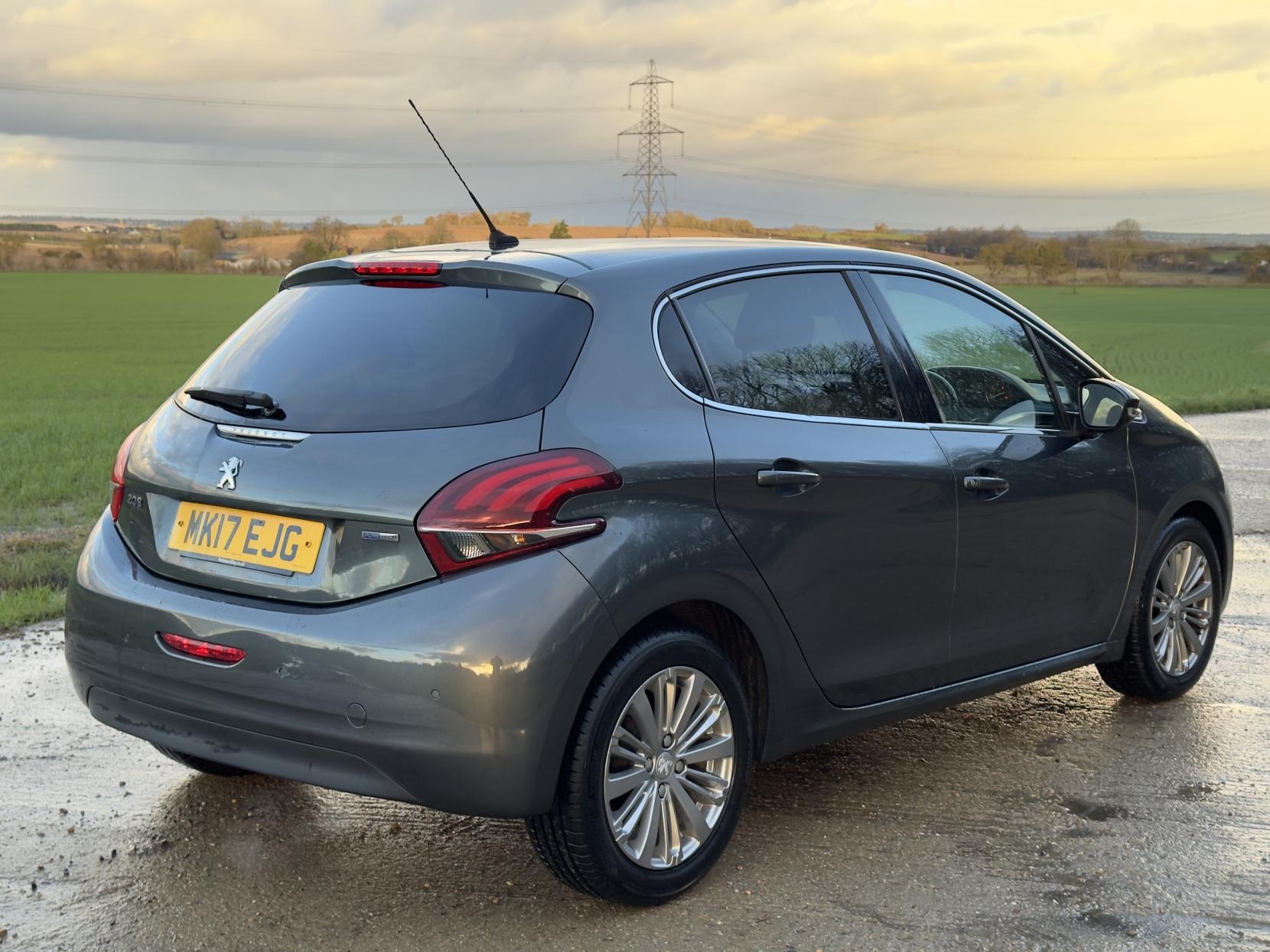 Peugeot 208 1.2 PureTech Allure Hatchback 5dr Petrol Manual Euro 6 (82 ps)