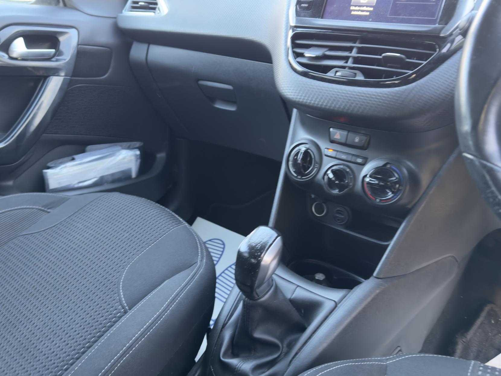 Peugeot 208 1.2 PureTech Allure Hatchback 5dr Petrol Manual Euro 6 (82 ps)