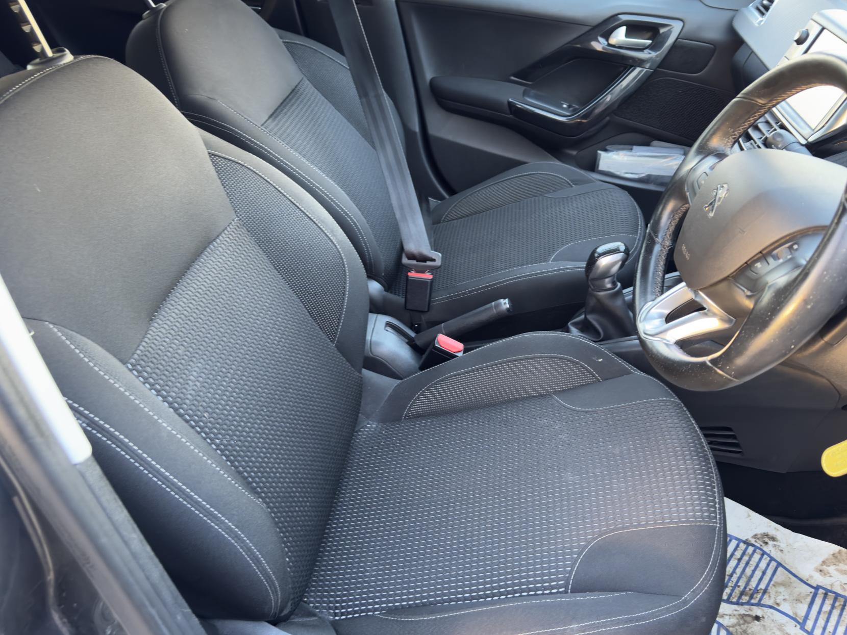 Peugeot 208 1.2 PureTech Allure Hatchback 5dr Petrol Manual Euro 6 (82 ps)