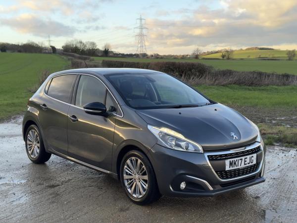 Peugeot 208 1.2 PureTech Allure Hatchback 5dr Petrol Manual Euro 6 (82 ps)
