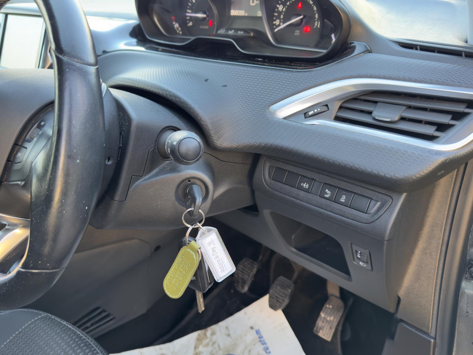 Peugeot 208 1.2 PureTech Allure Hatchback 5dr Petrol Manual Euro 6 (82 ps)