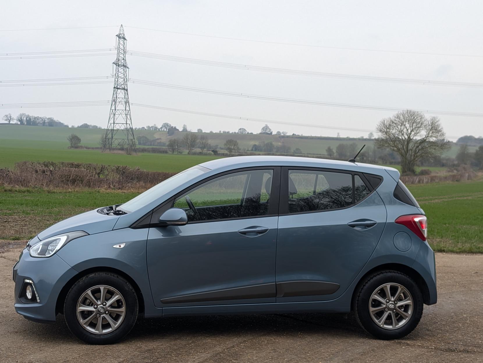 Hyundai i10 1.2 Premium Hatchback 5dr Petrol Auto Euro 6 (87 ps)