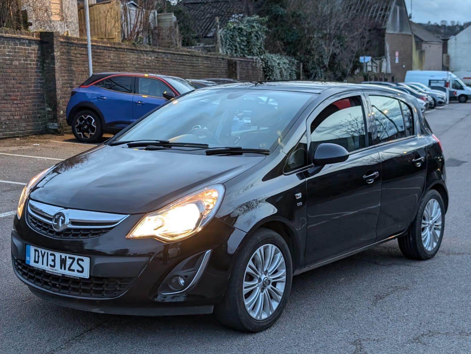 Vauxhall Corsa 1.4 16V SE Hatchback 5dr Petrol Manual Wide Ratio Euro 5 (100 ps)