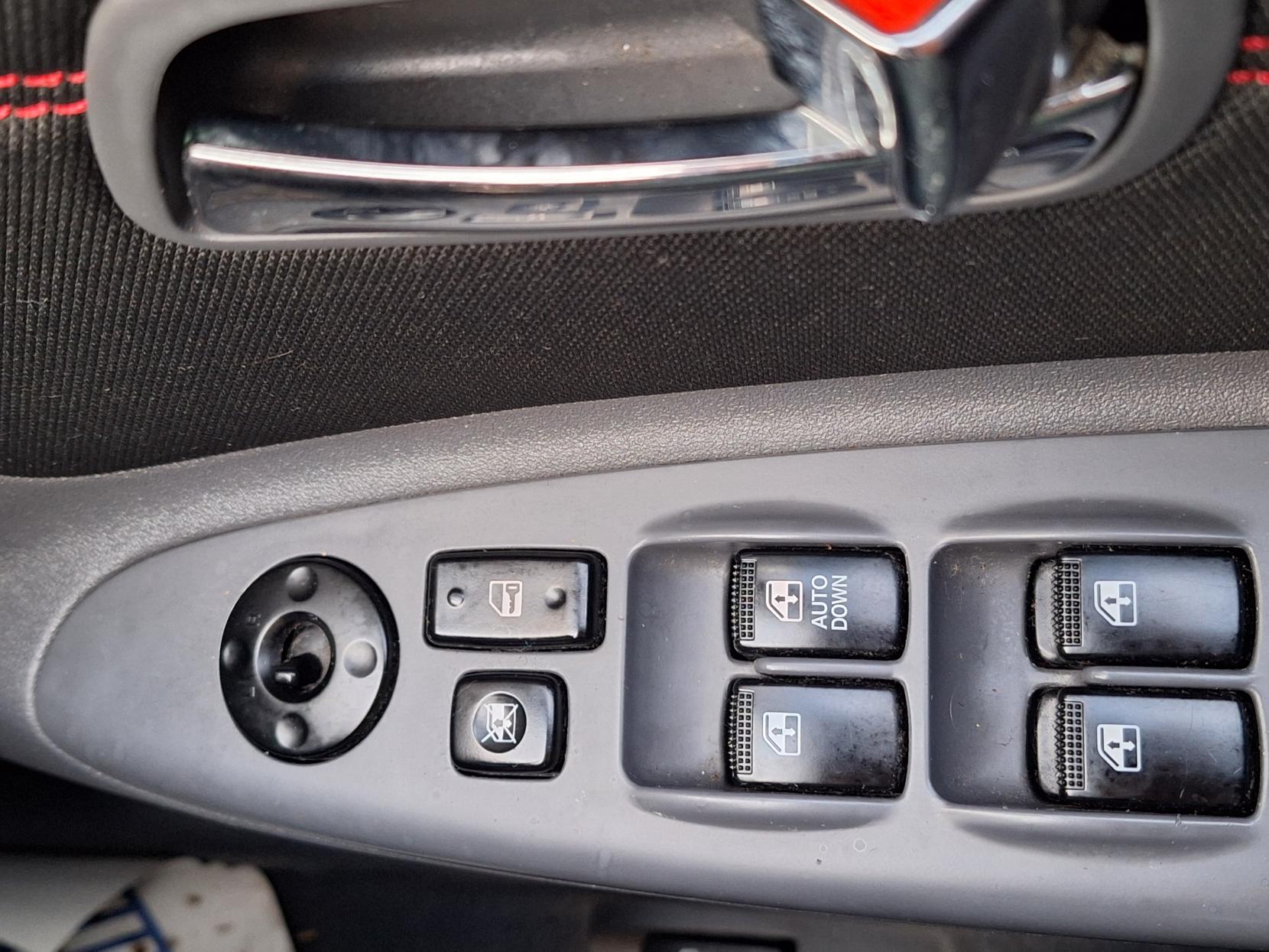 Kia Rio 1.5 CRDi Sport Hatchback 5dr Diesel Manual (119 g/km, 108 bhp)