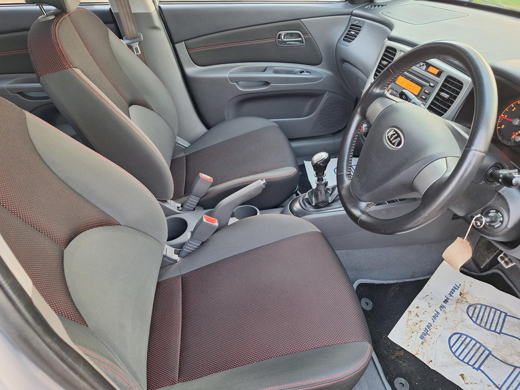 Kia Rio 1.5 CRDi Sport Hatchback 5dr Diesel Manual (119 g/km, 108 bhp)