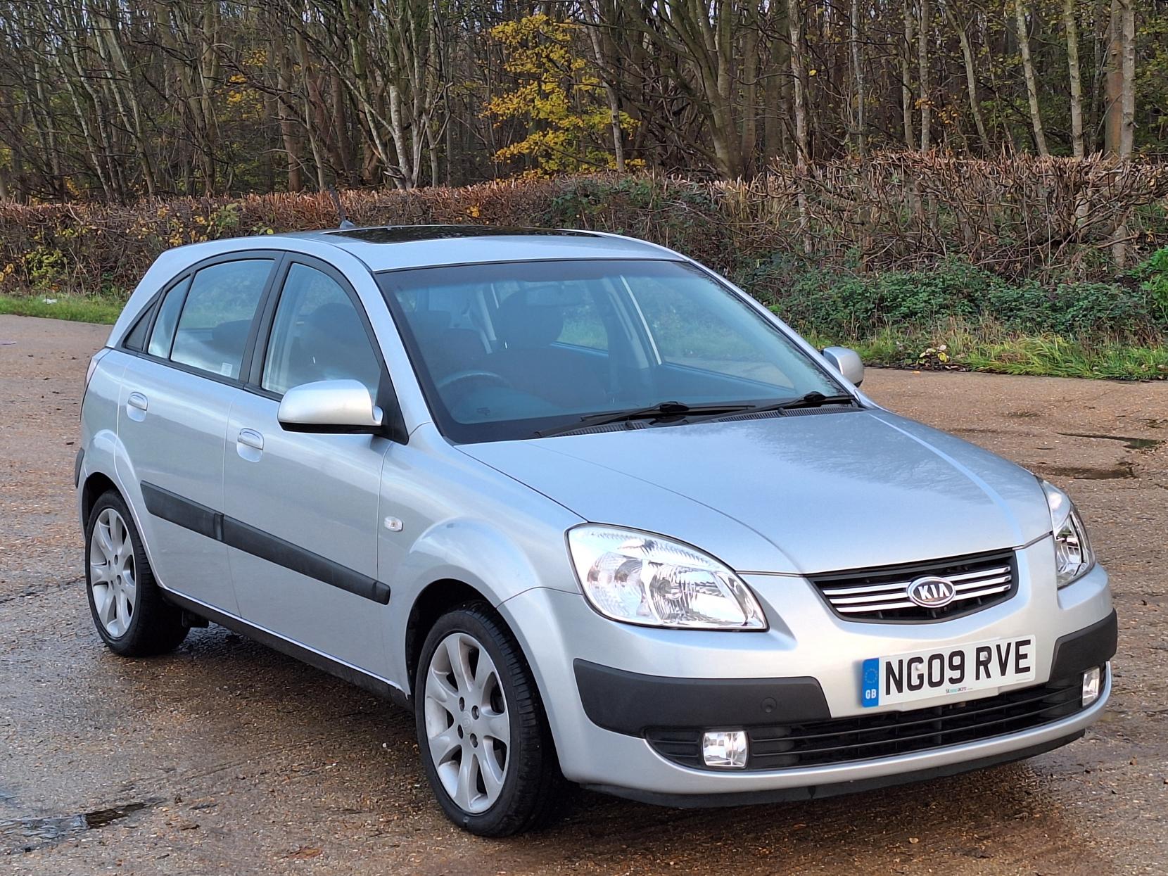 Kia Rio 1.5 CRDi Sport Hatchback 5dr Diesel Manual (119 g/km, 108 bhp)