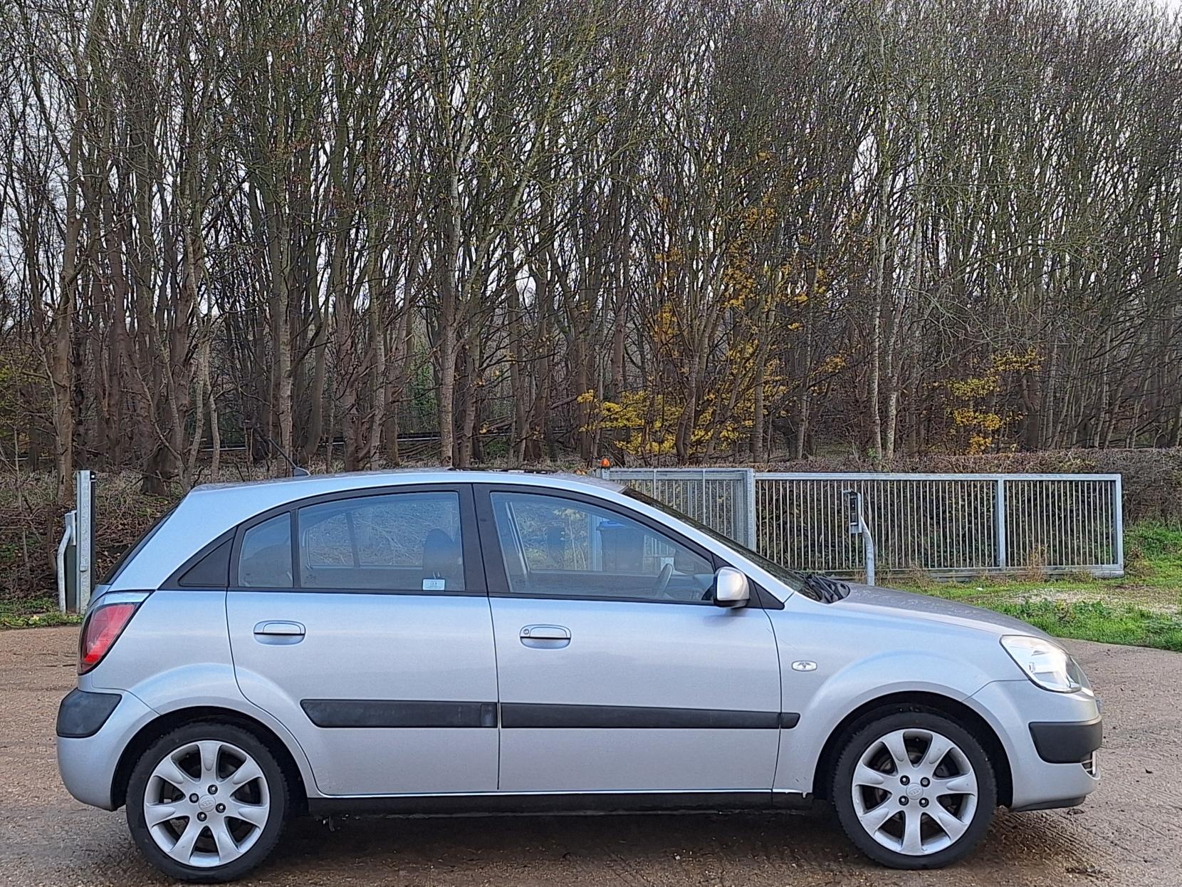 Kia Rio 1.5 CRDi Sport Hatchback 5dr Diesel Manual (119 g/km, 108 bhp)