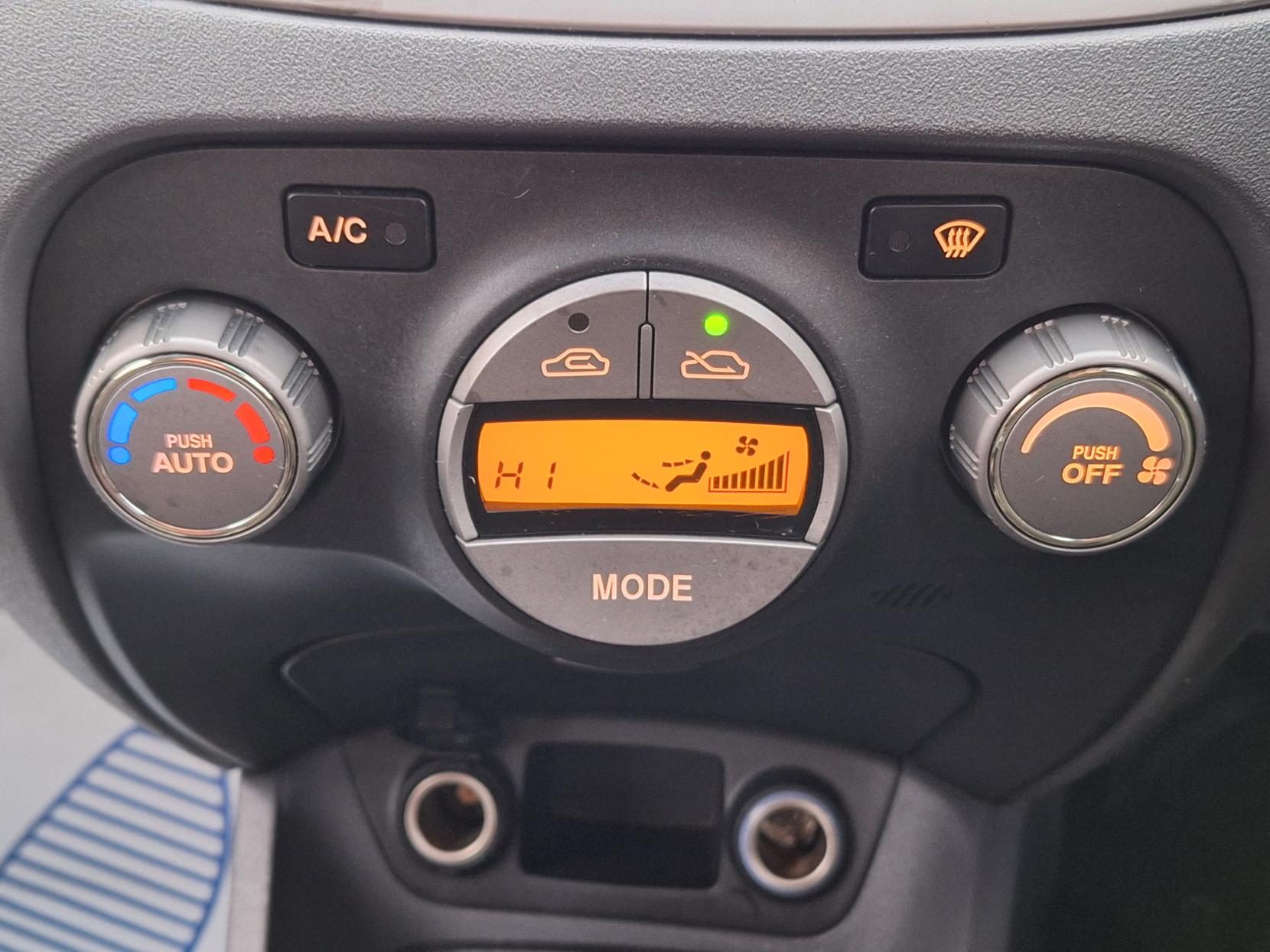 Kia Rio 1.5 CRDi Sport Hatchback 5dr Diesel Manual (119 g/km, 108 bhp)