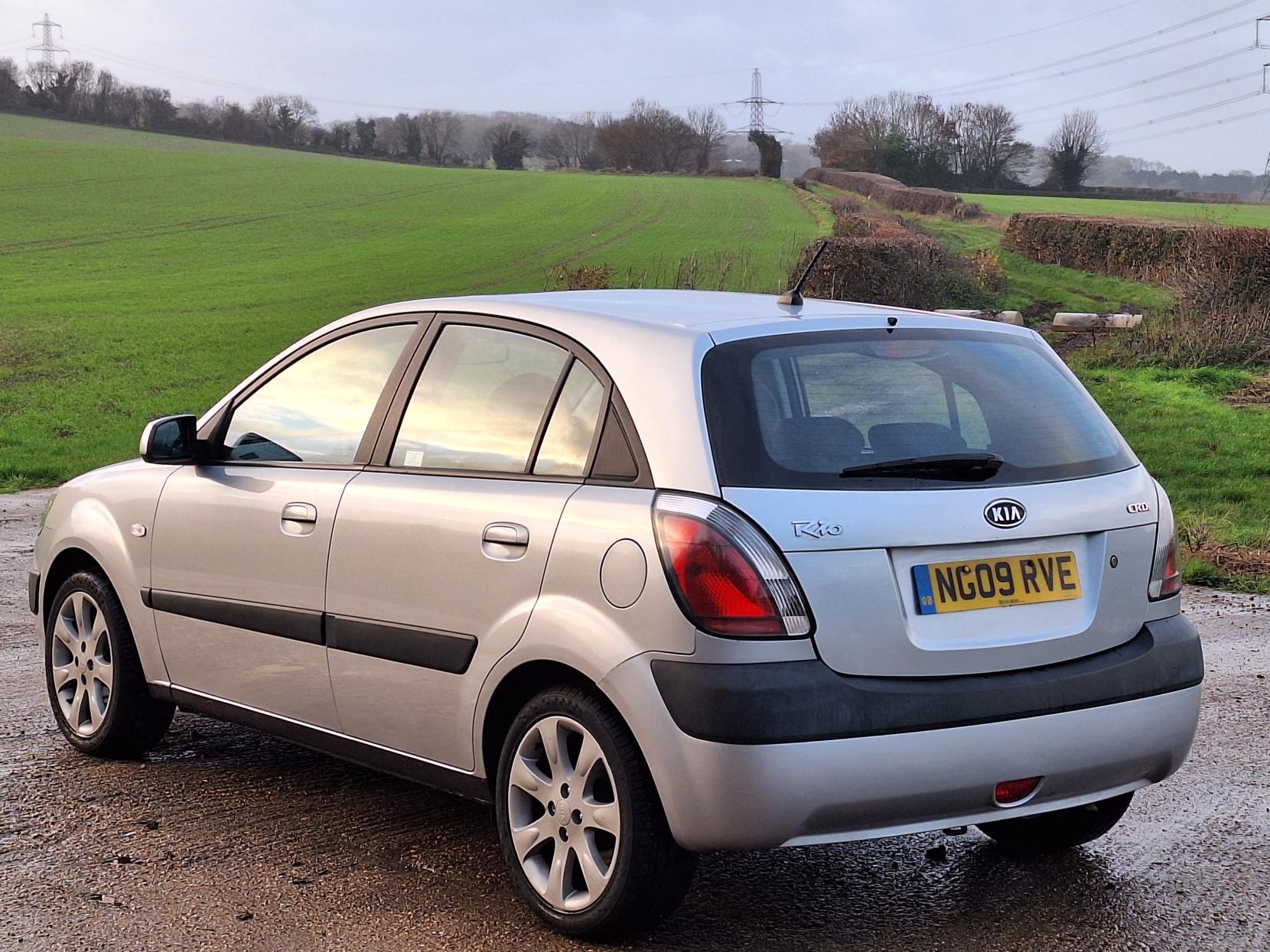 Kia Rio 1.5 CRDi Sport Hatchback 5dr Diesel Manual (119 g/km, 108 bhp)