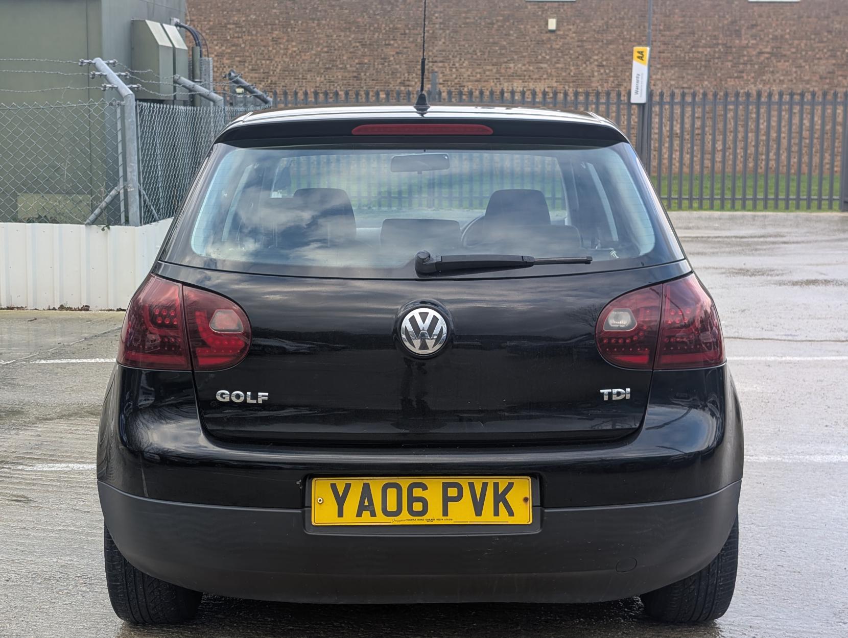 Volkswagen Golf 1.9 TDI Sport Hatchback 5dr Diesel Manual (143 g/km, 103 bhp)