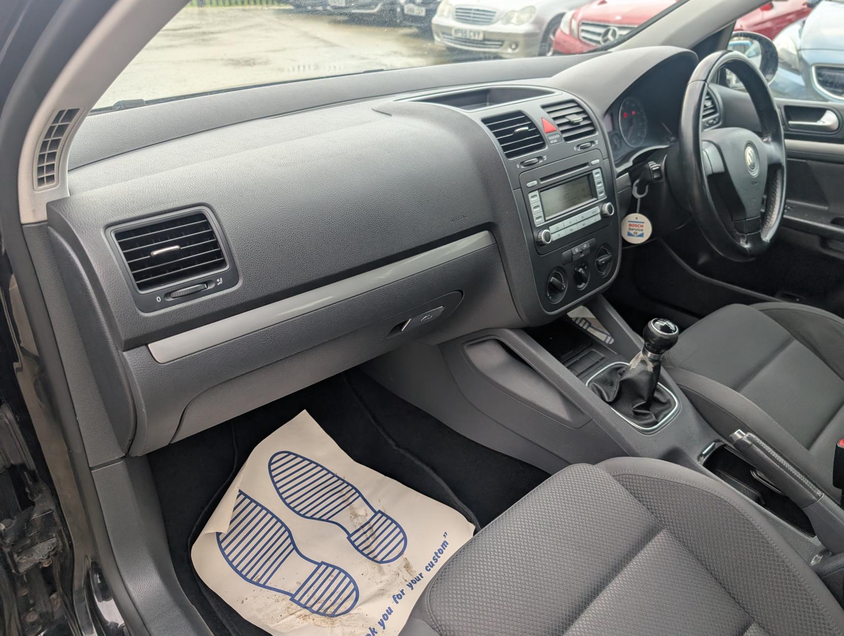 Volkswagen Golf 1.9 TDI Sport Hatchback 5dr Diesel Manual (143 g/km, 103 bhp)