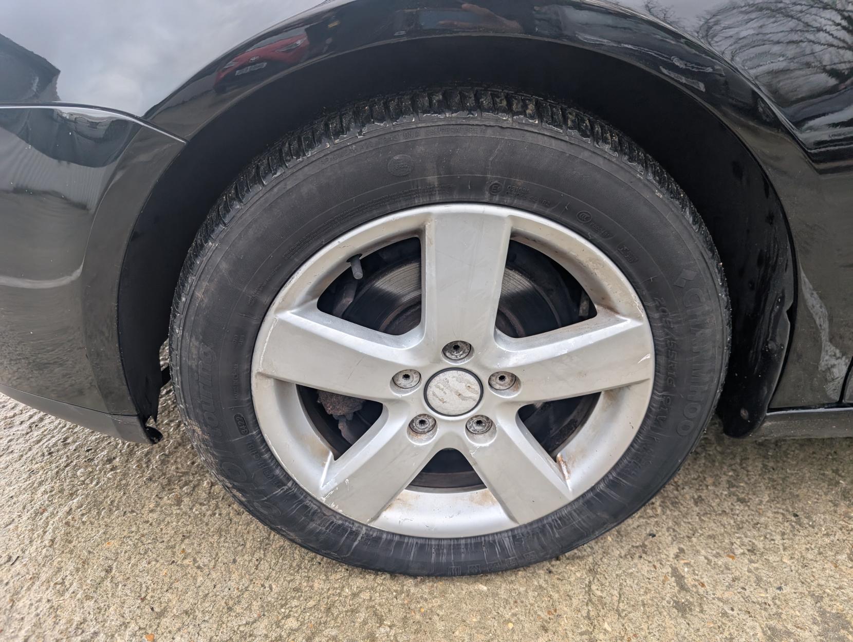 Volkswagen Golf 1.9 TDI Sport Hatchback 5dr Diesel Manual (143 g/km, 103 bhp)