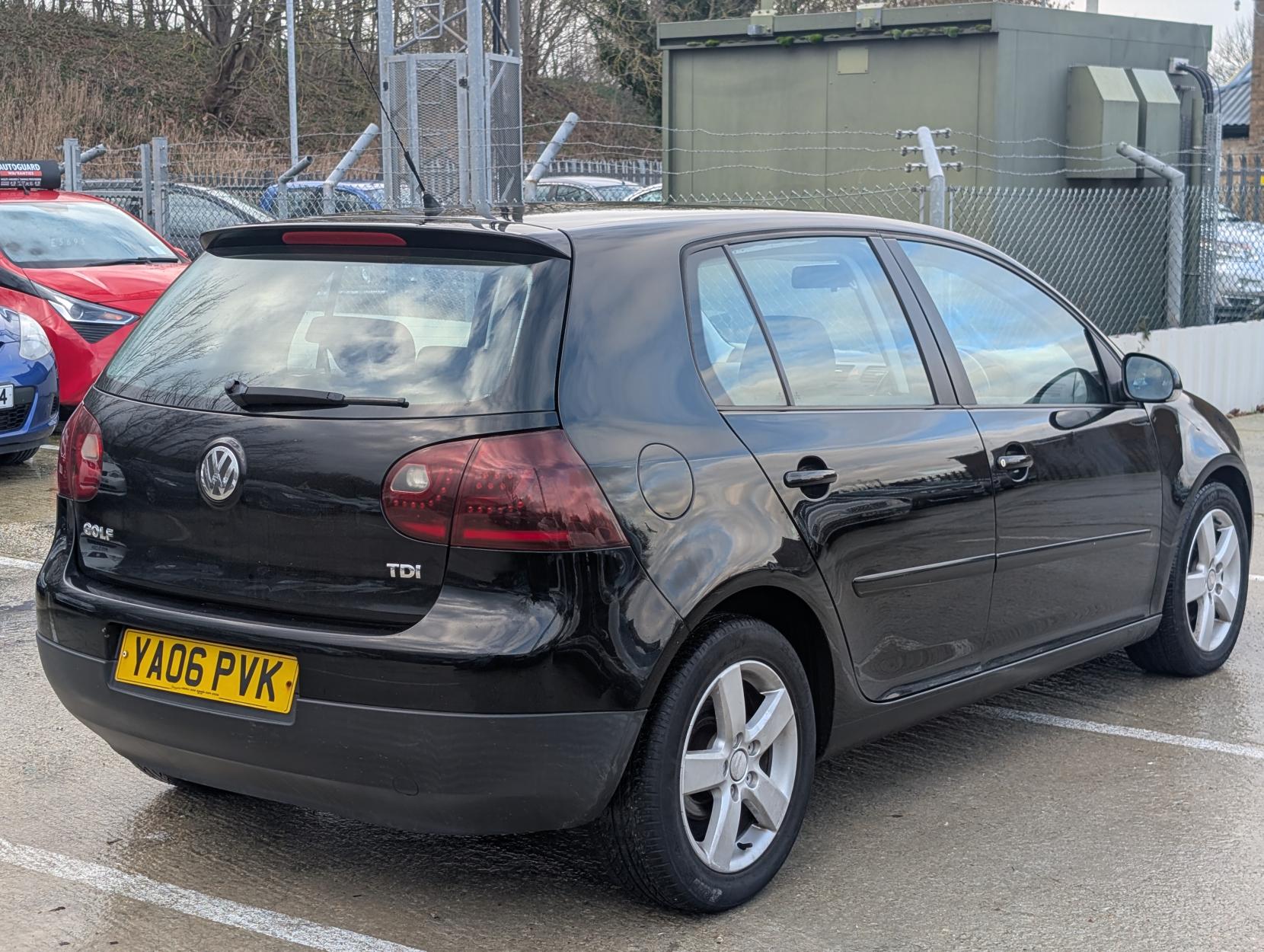 Volkswagen Golf 1.9 TDI Sport Hatchback 5dr Diesel Manual (143 g/km, 103 bhp)