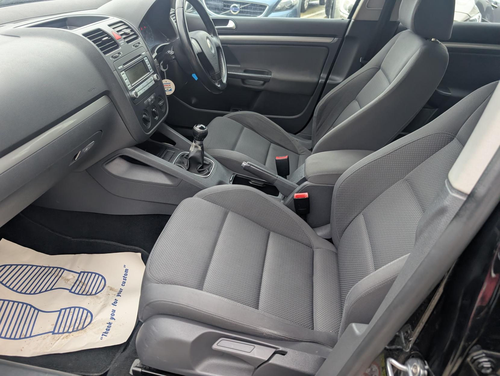 Volkswagen Golf 1.9 TDI Sport Hatchback 5dr Diesel Manual (143 g/km, 103 bhp)