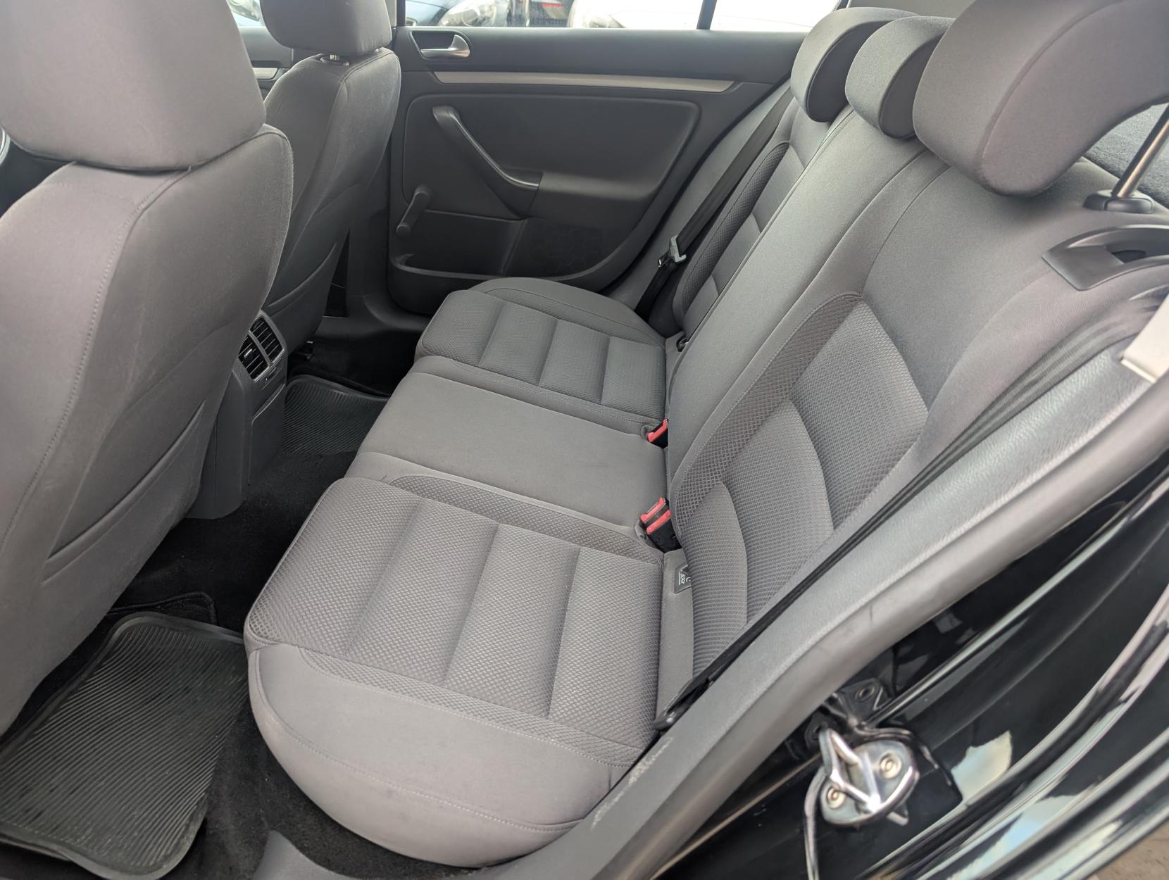 Volkswagen Golf 1.9 TDI Sport Hatchback 5dr Diesel Manual (143 g/km, 103 bhp)