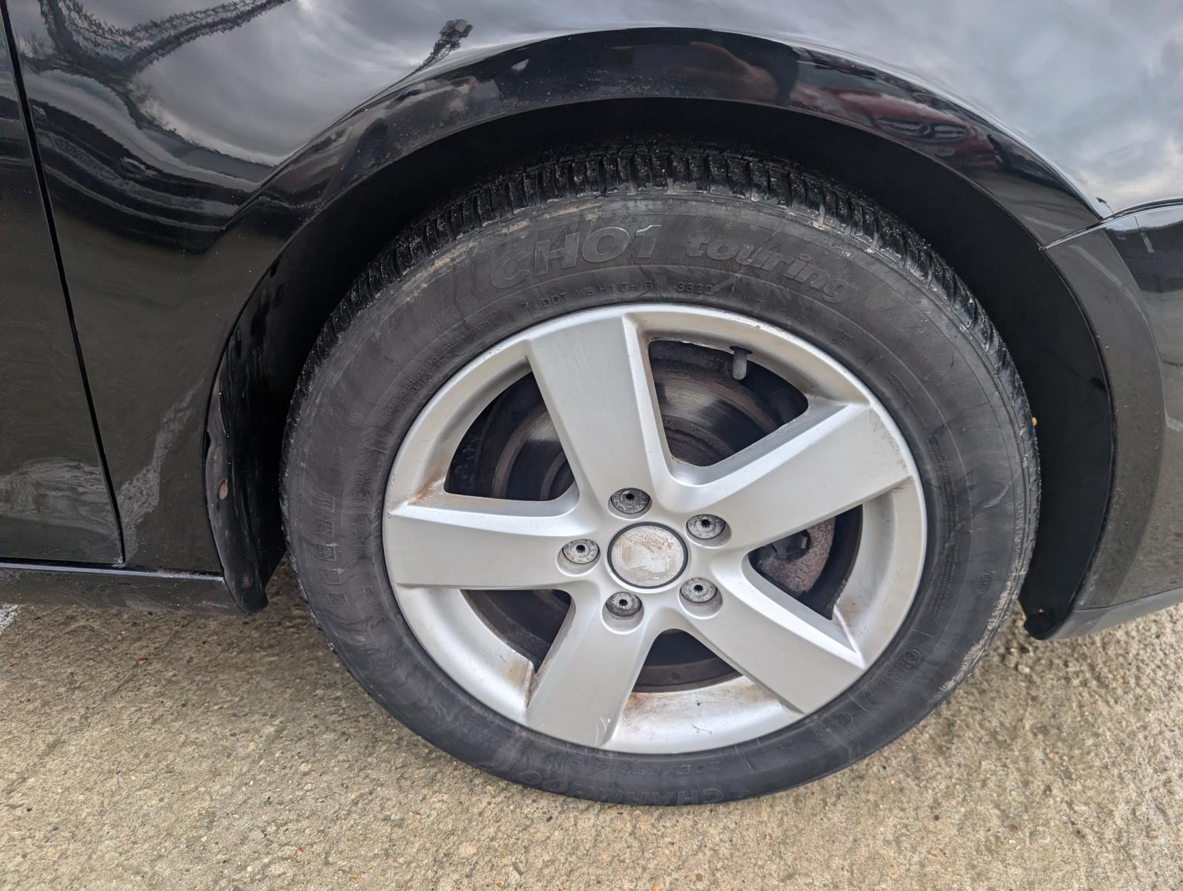 Volkswagen Golf 1.9 TDI Sport Hatchback 5dr Diesel Manual (143 g/km, 103 bhp)