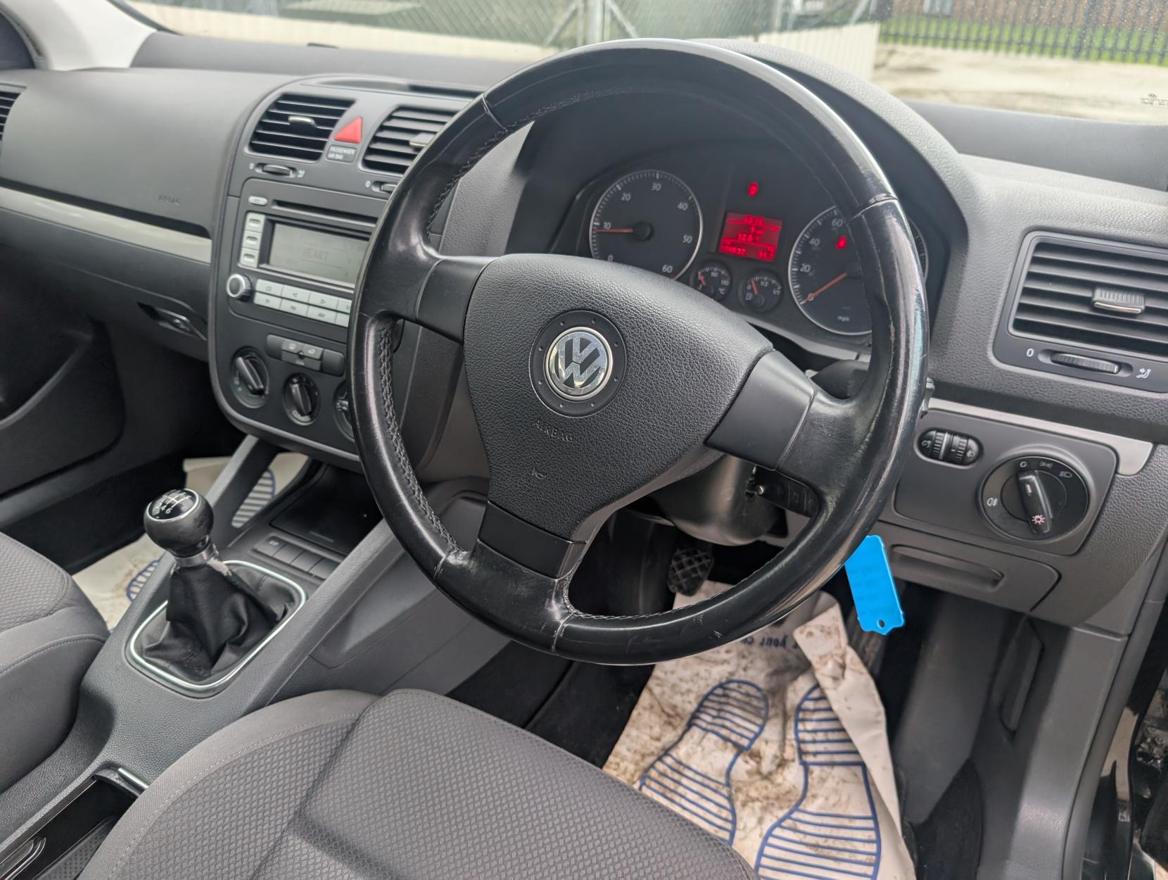 Volkswagen Golf 1.9 TDI Sport Hatchback 5dr Diesel Manual (143 g/km, 103 bhp)