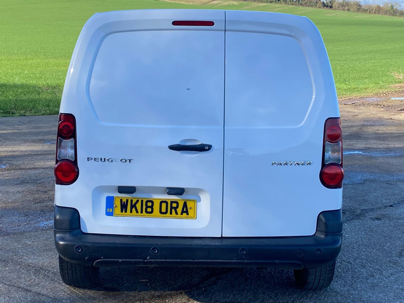 Peugeot Partner 1.6 BlueHDi 854 Professional Panel Van 5dr Diesel Manual L1 (112 g/km, 97.64 bhp)