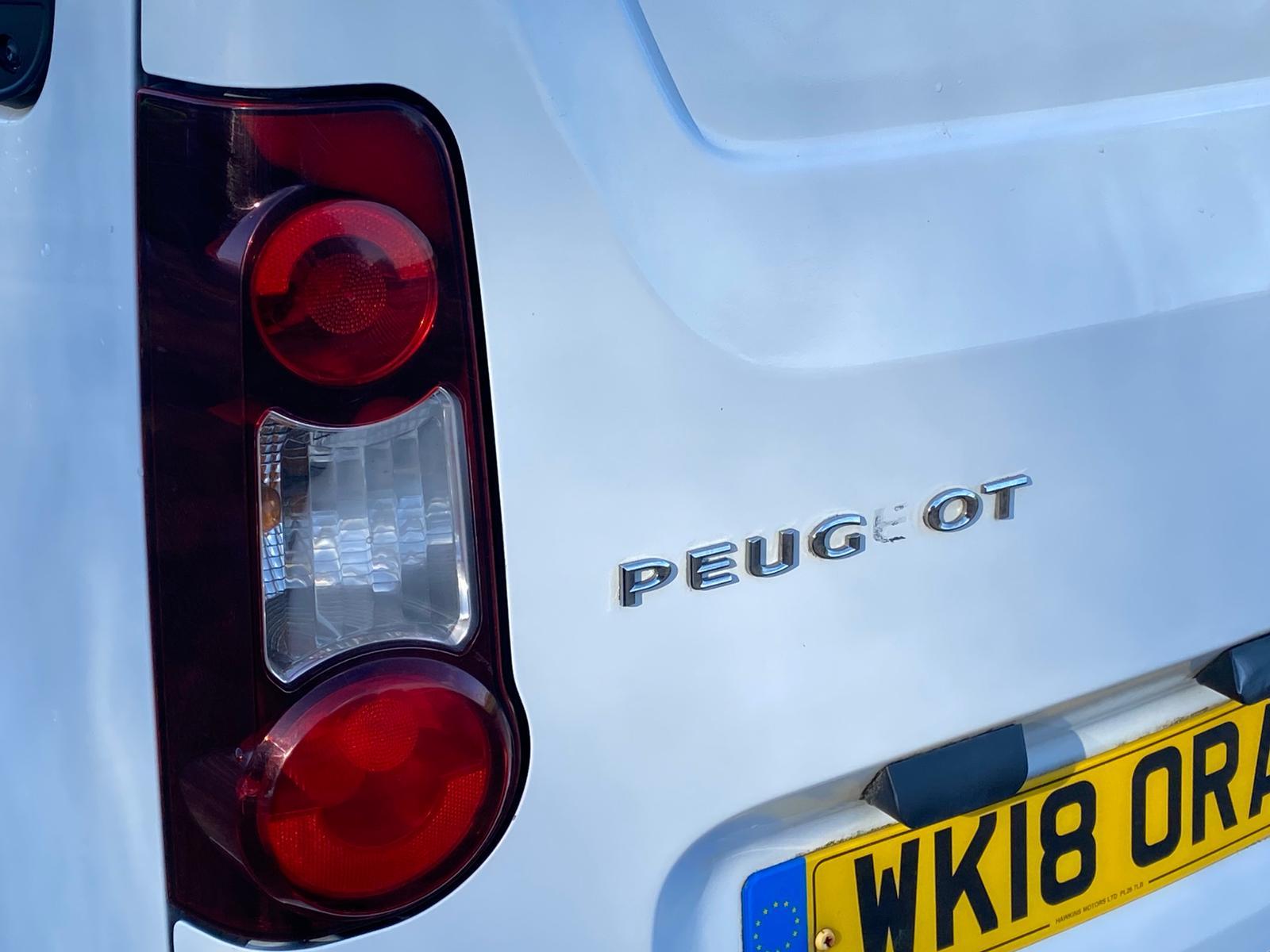 Peugeot Partner 1.6 BlueHDi 854 Professional Panel Van 5dr Diesel Manual L1 (112 g/km, 97.64 bhp)