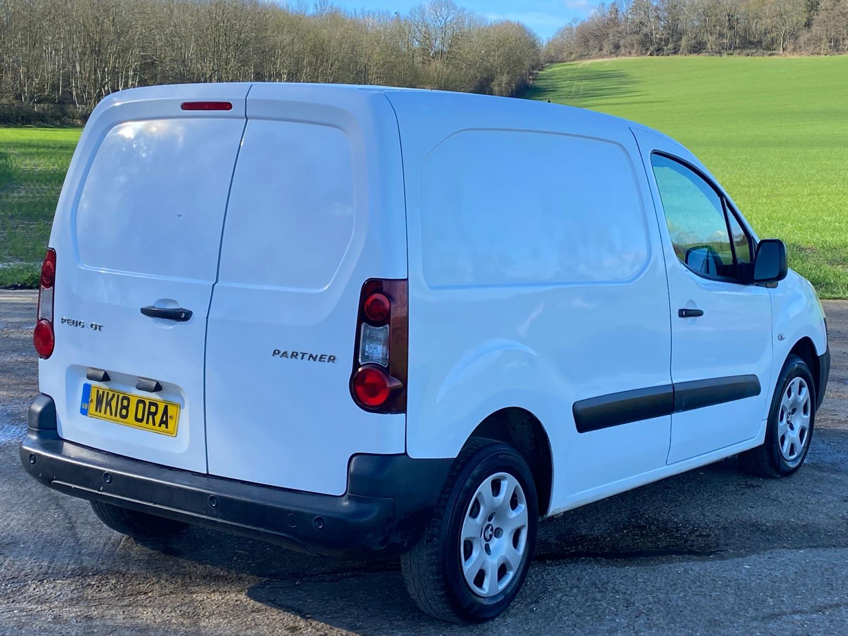 Peugeot Partner 1.6 BlueHDi 854 Professional Panel Van 5dr Diesel Manual L1 (112 g/km, 97.64 bhp)
