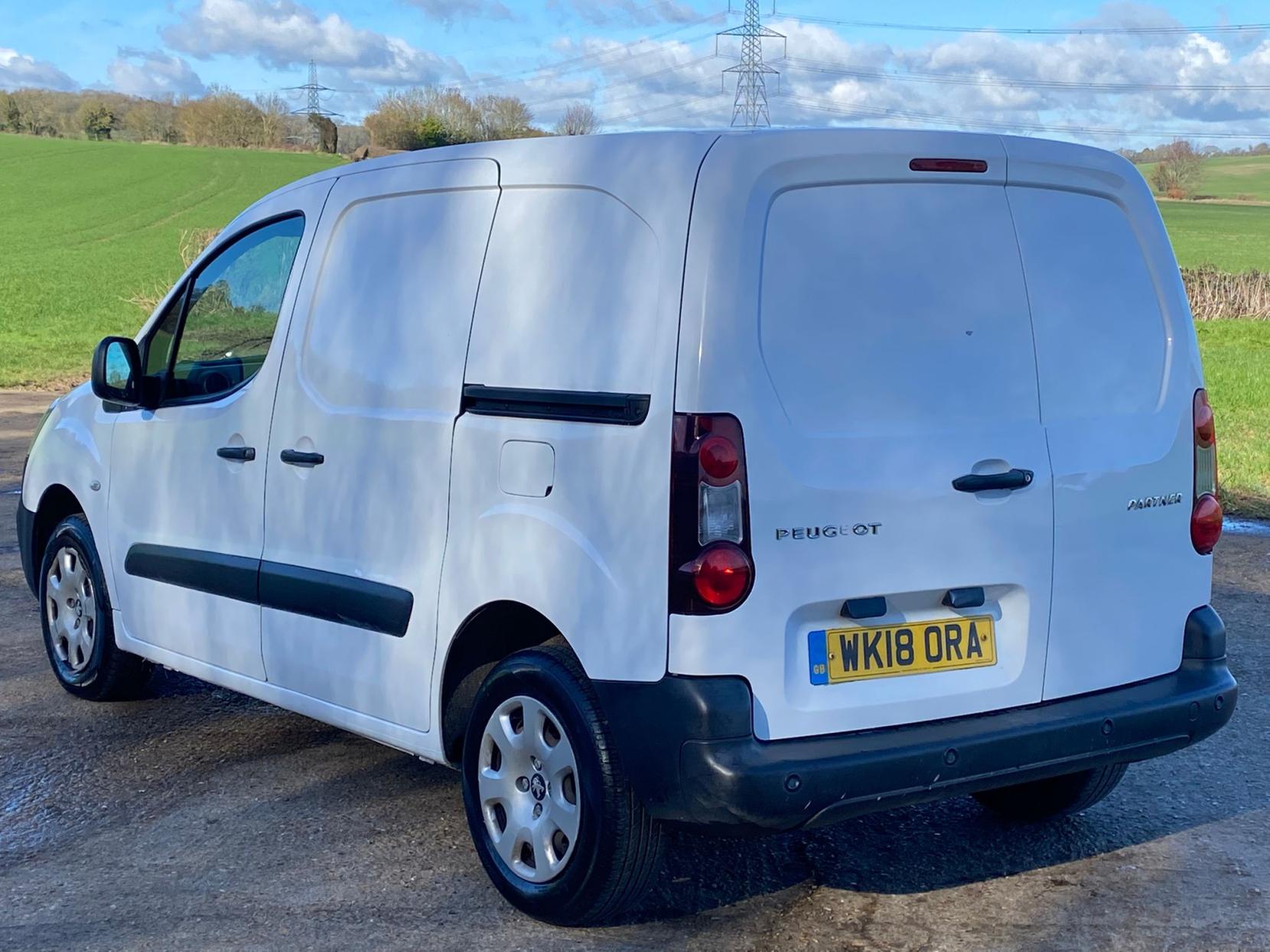 Peugeot Partner 1.6 BlueHDi 854 Professional Panel Van 5dr Diesel Manual L1 (112 g/km, 97.64 bhp)