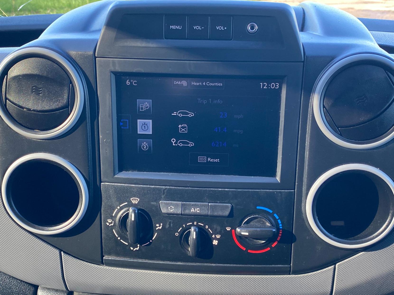 Peugeot Partner 1.6 BlueHDi 854 Professional Panel Van 5dr Diesel Manual L1 (112 g/km, 97.64 bhp)