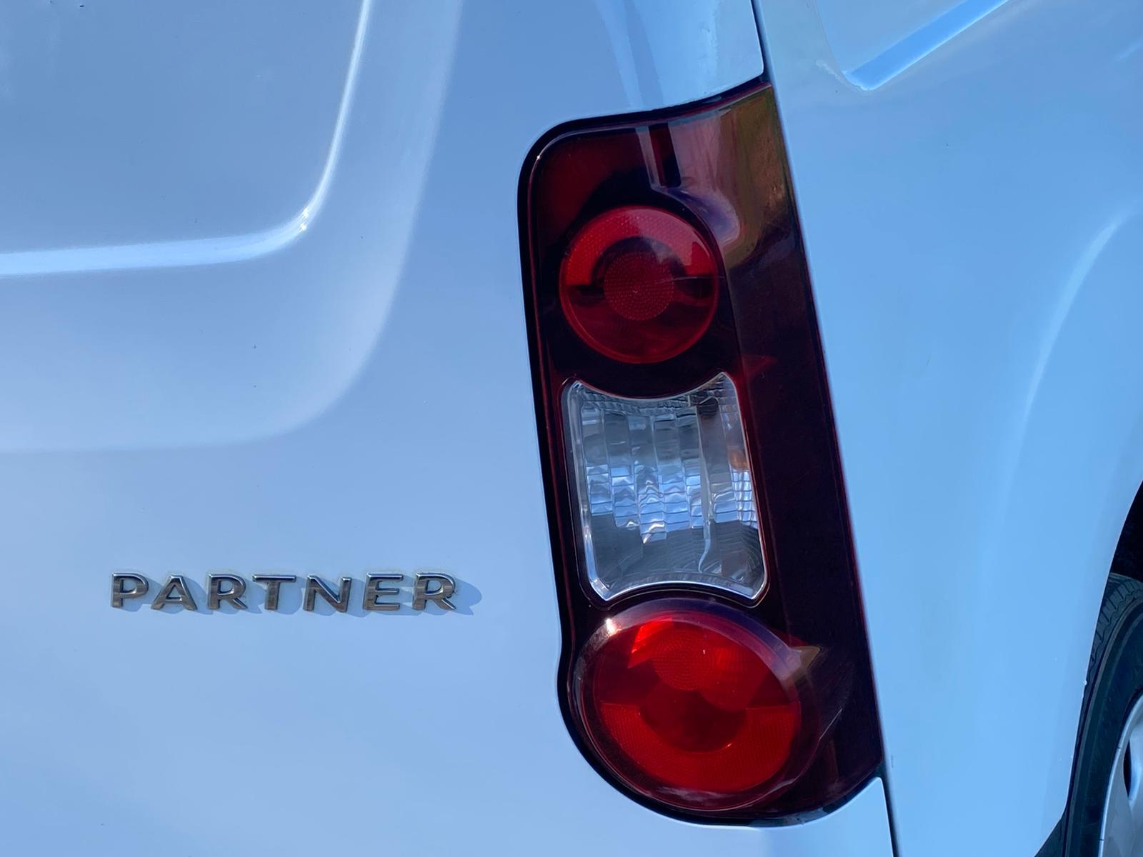 Peugeot Partner 1.6 BlueHDi 854 Professional Panel Van 5dr Diesel Manual L1 (112 g/km, 97.64 bhp)