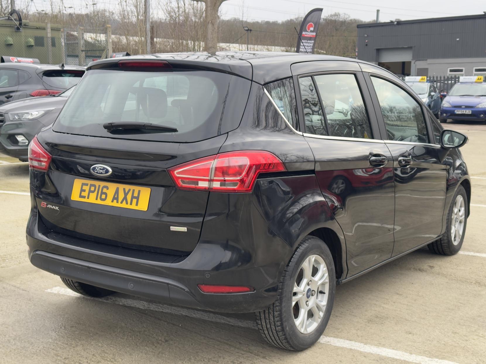 Ford B-Max 1.0T EcoBoost Zetec MPV 5dr Petrol Manual Euro 5 (100 ps)