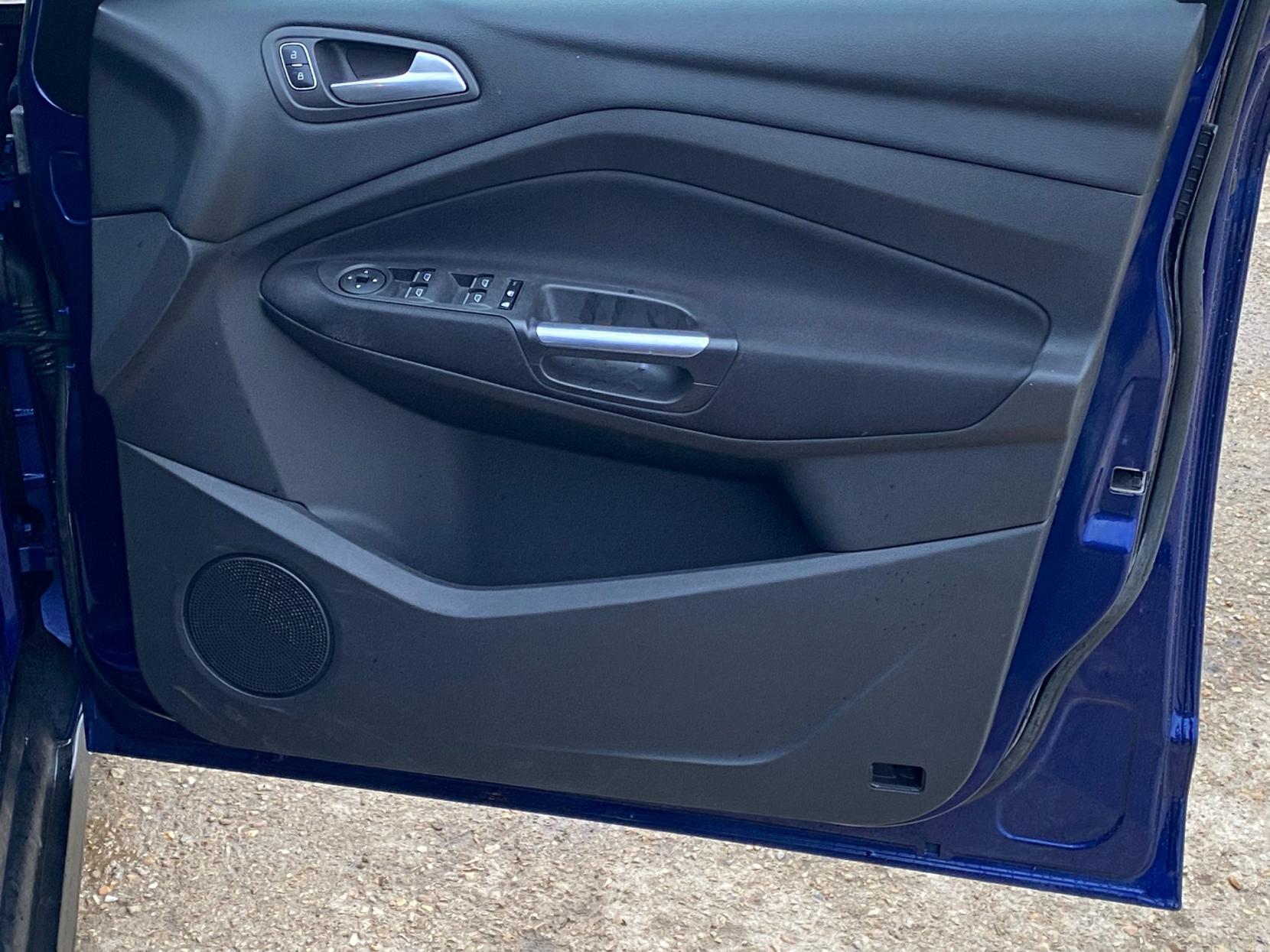 Ford Grand C-Max 1.5 TDCi Zetec MPV 5dr Diesel Manual Euro 6 (s/s) (120 ps)