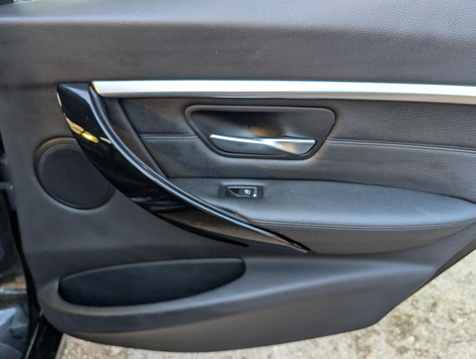 BMW 3 Series 2.0 320d Sport Saloon 4dr Diesel Auto Euro 6 (s/s) (190 ps)