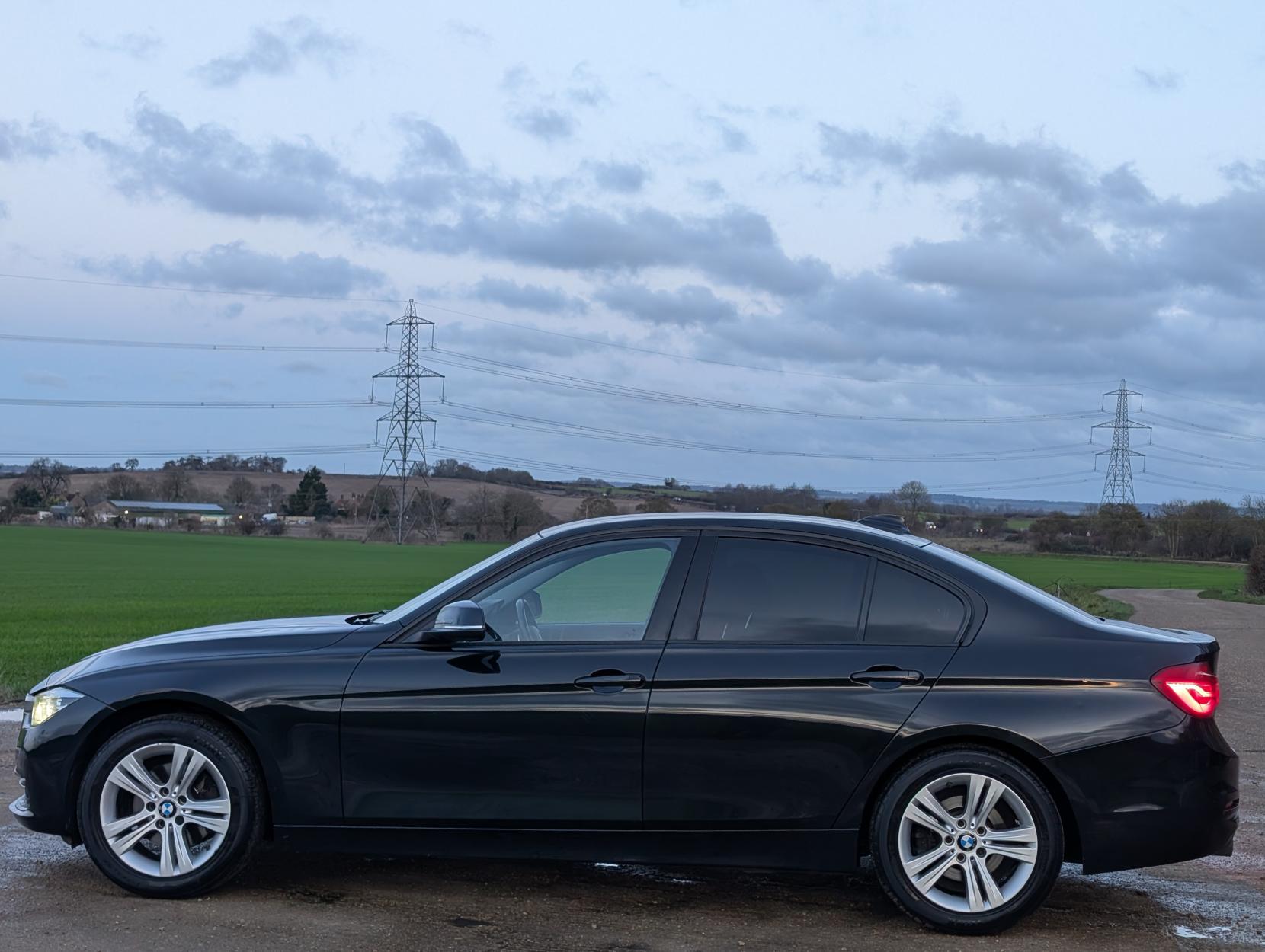 BMW 3 Series 2.0 320d Sport Saloon 4dr Diesel Auto Euro 6 (s/s) (190 ps)