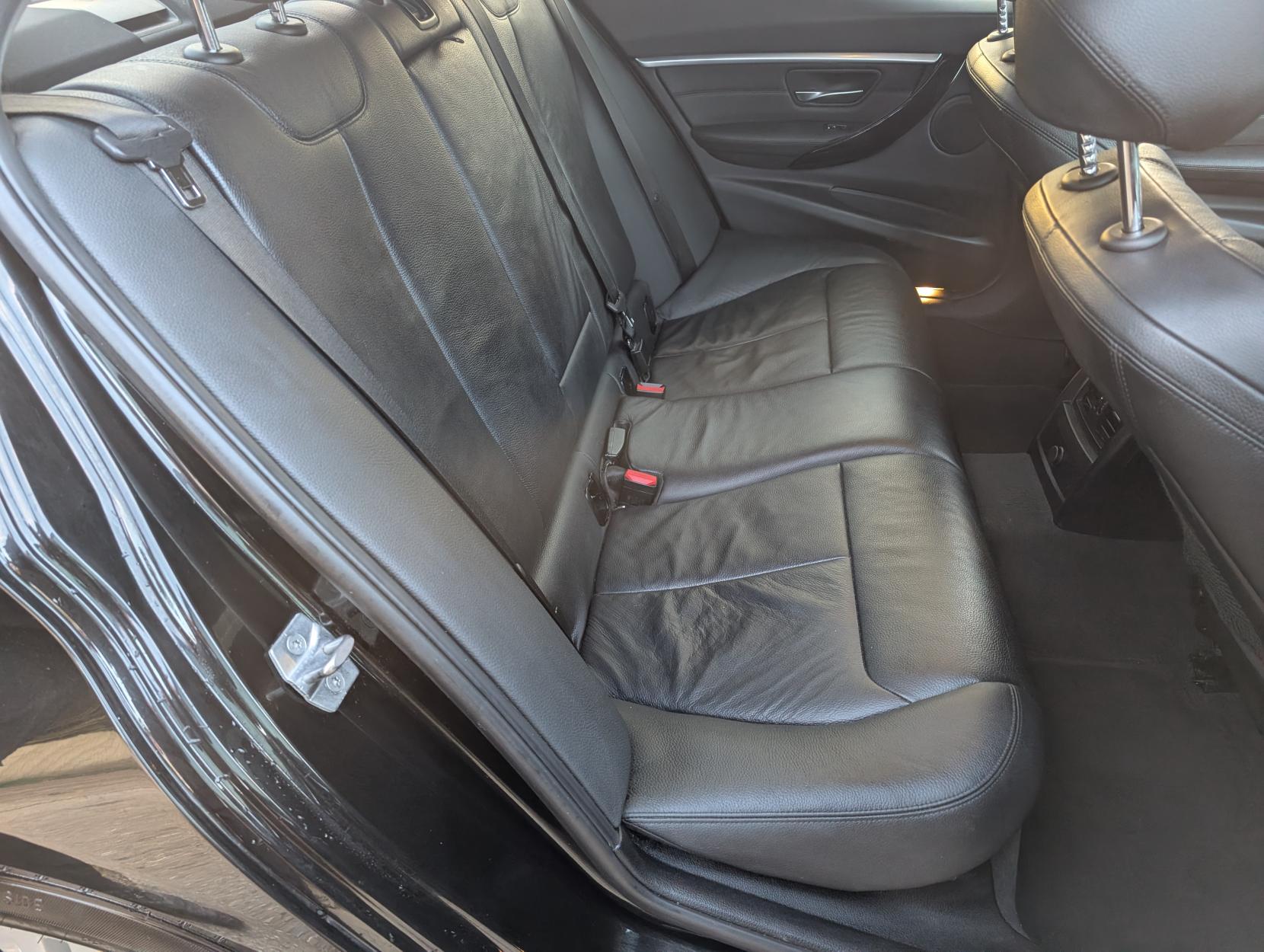 BMW 3 Series 2.0 320d Sport Saloon 4dr Diesel Auto Euro 6 (s/s) (190 ps)