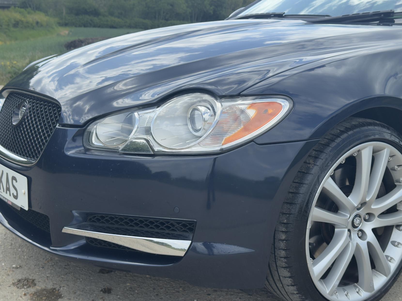 Jaguar XF 3.0d S V6 Premium Luxury Saloon 4dr Diesel Auto Euro 5 (275 ps)