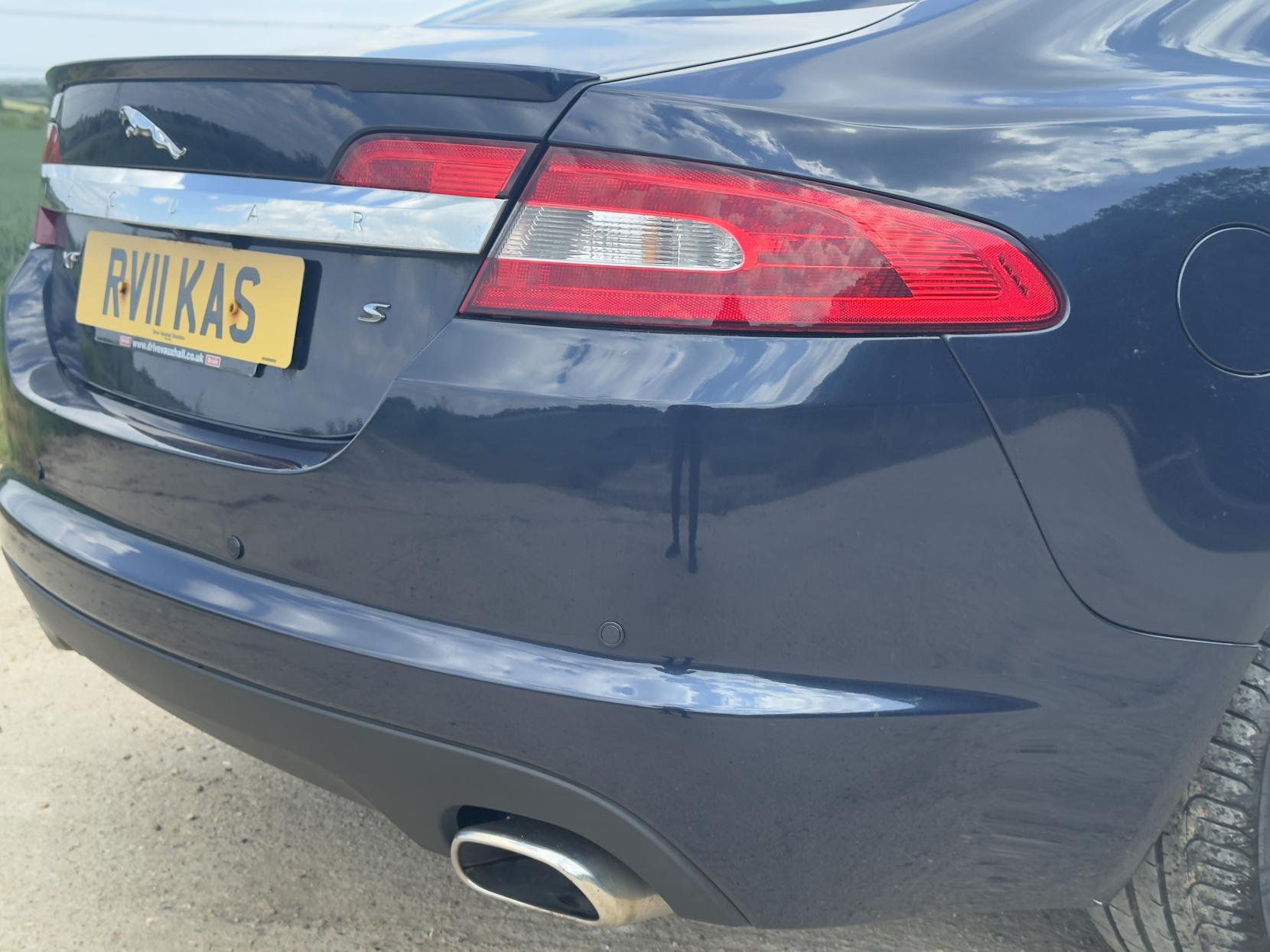 Jaguar XF 3.0d S V6 Premium Luxury Saloon 4dr Diesel Auto Euro 5 (275 ps)