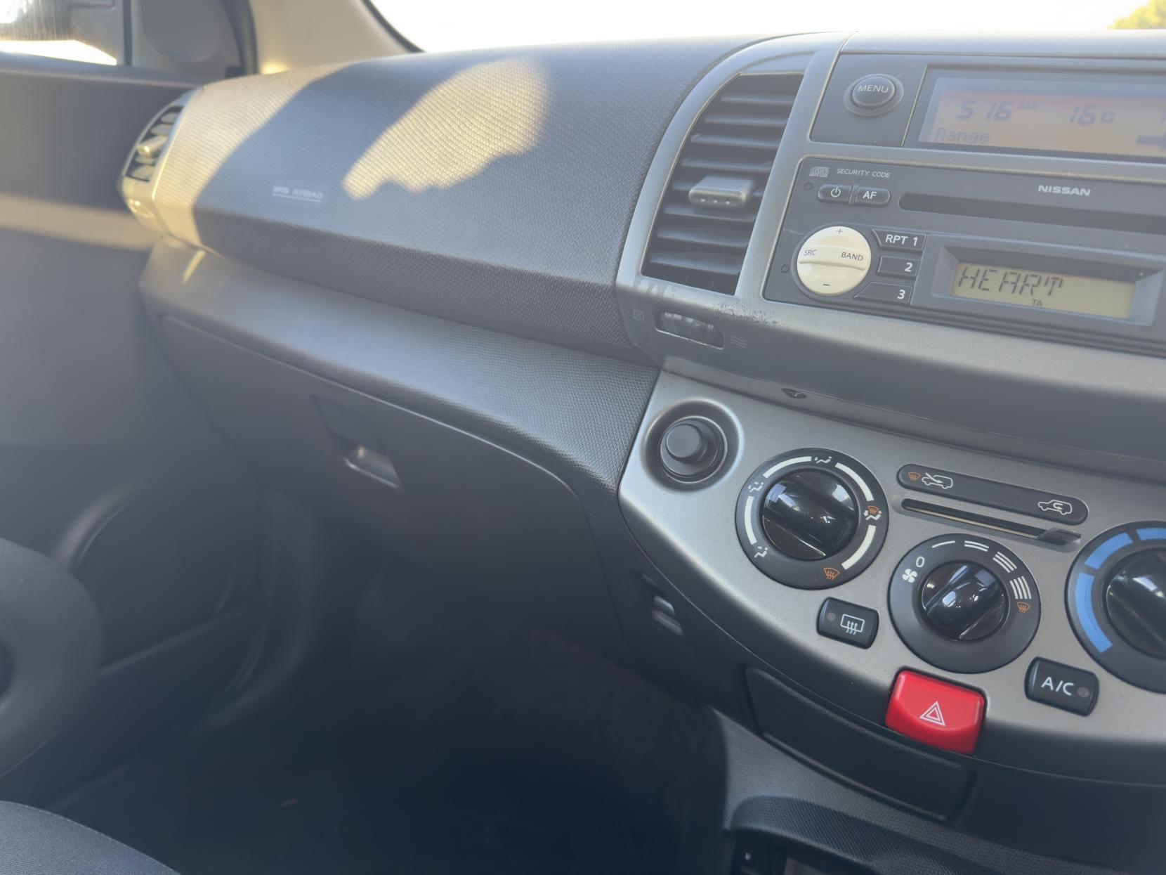 Nissan Micra 1.2 16v URBIS Hatchback 5dr Petrol Manual (161 g/km, 79 bhp)