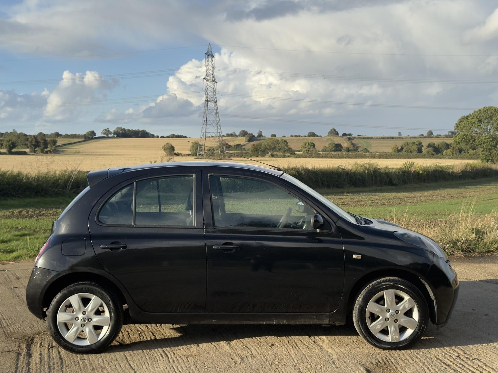 Nissan Micra 1.2 16v URBIS Hatchback 5dr Petrol Manual (161 g/km, 79 bhp)