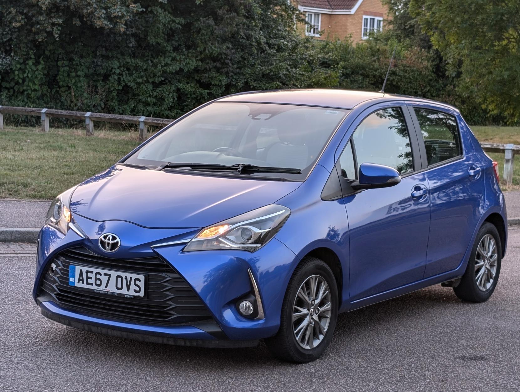 Toyota Yaris 1.5 VVT-i Icon Hatchback 5dr Petrol Manual Euro 6 (111 ps)