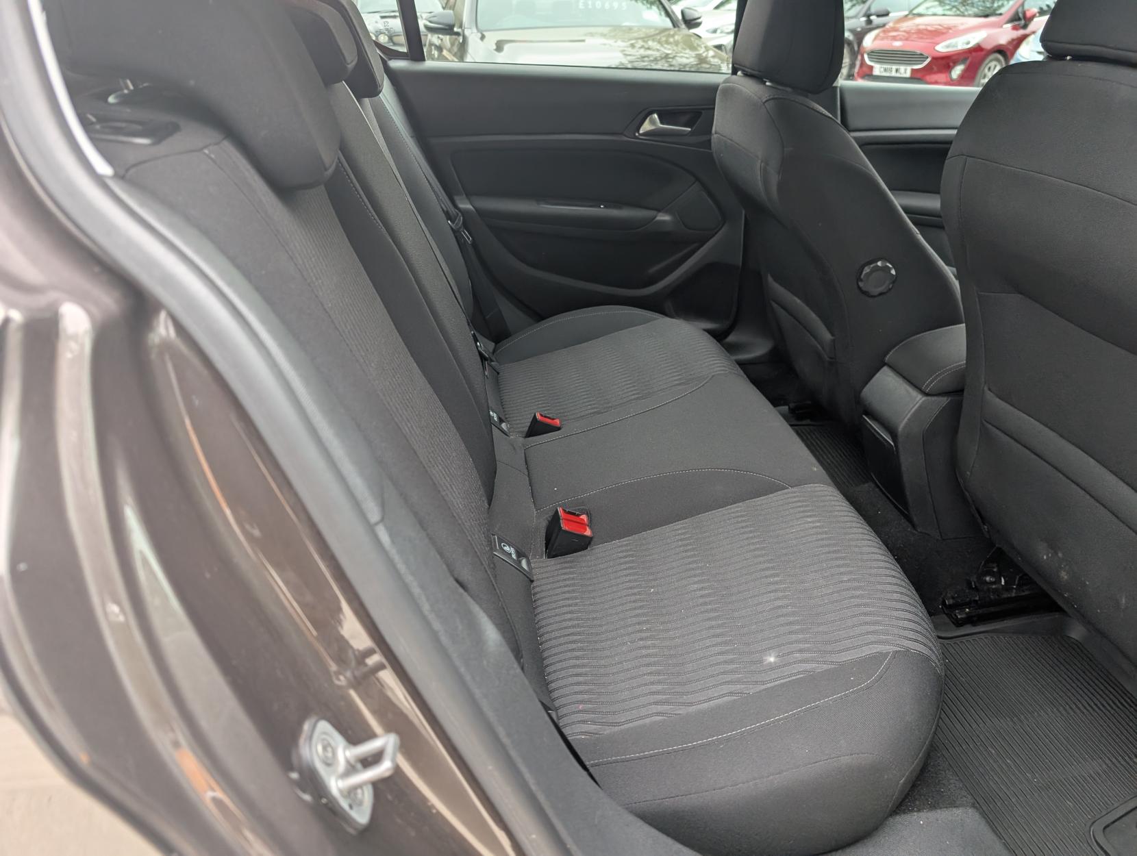 Peugeot 308 1.2 PureTech Active Hatchback 5dr Petrol Manual Euro 6 (s/s) (130 ps)